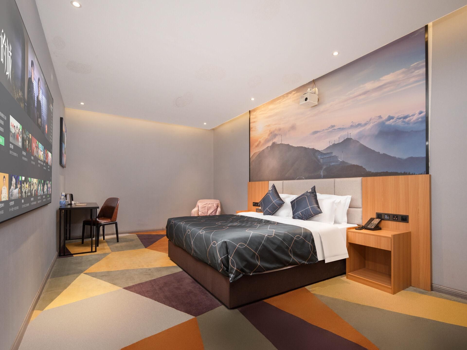 ChonPines Hotels Xianning Wanda Plaza WH -Cinema Bed Room 3