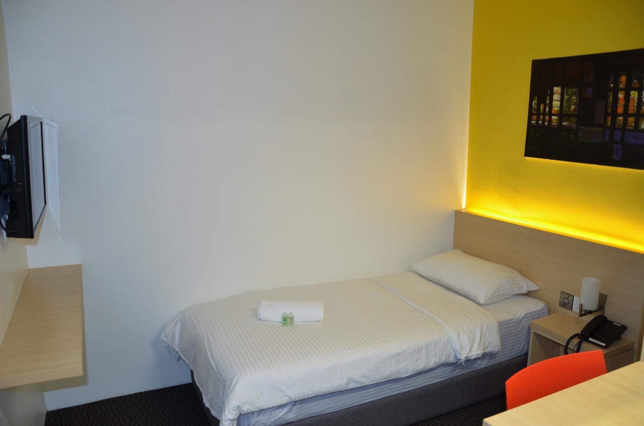 Hotel Jeti Tg Gemok Single Bed 2