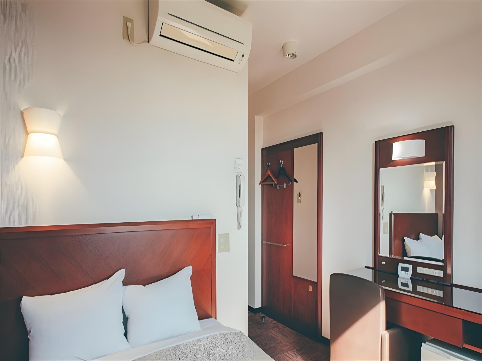 Semi Double Room for 1 Person - Smoking