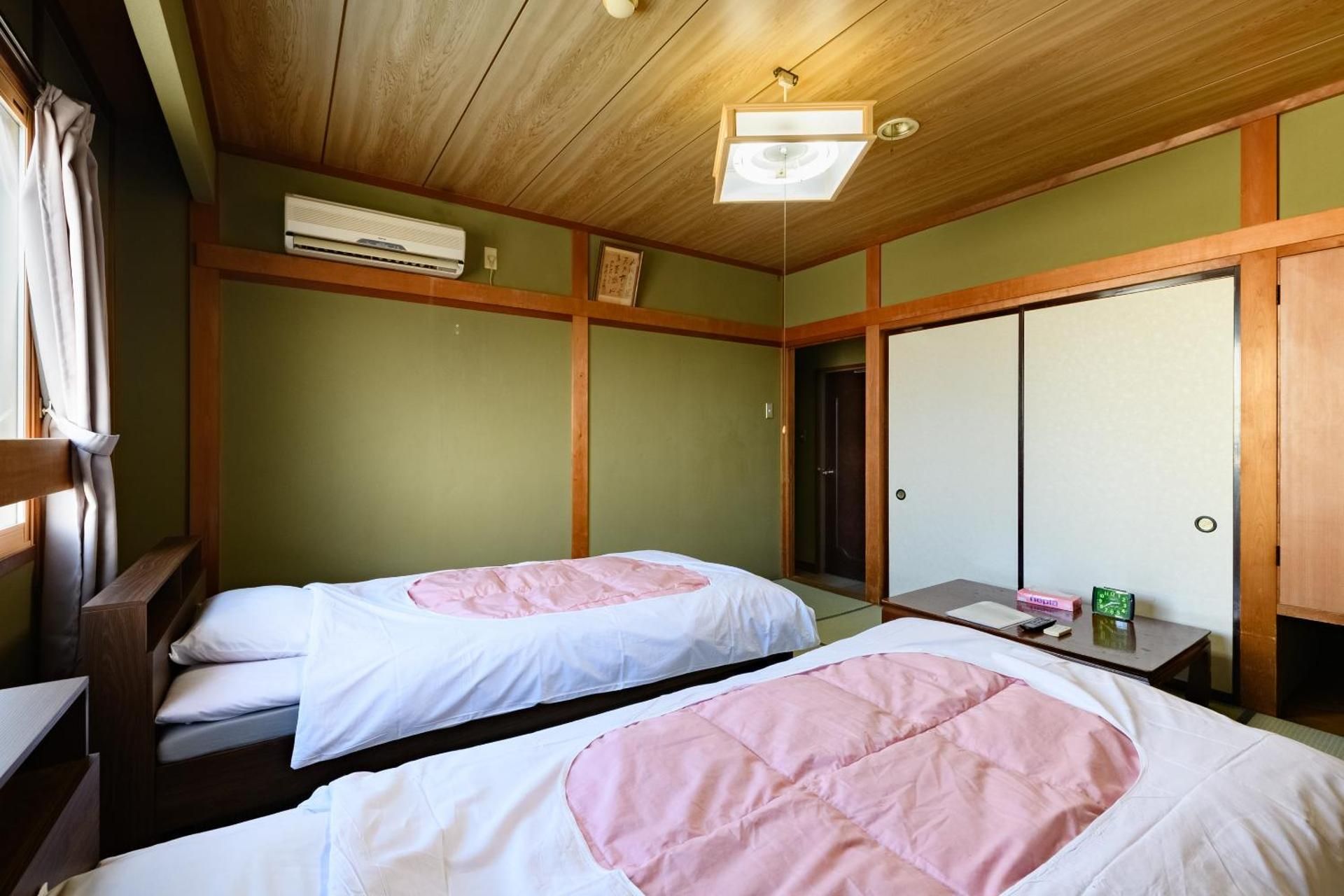 Japanese-Style Room