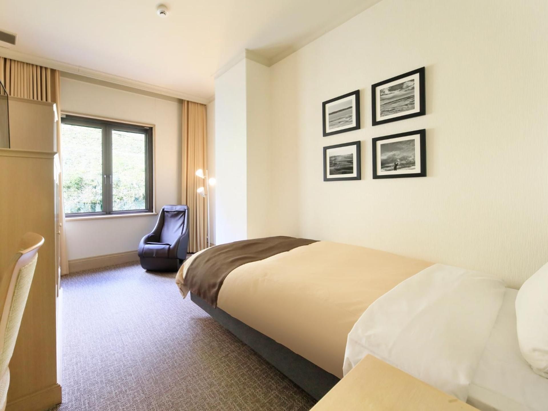 Deluxe Single Room