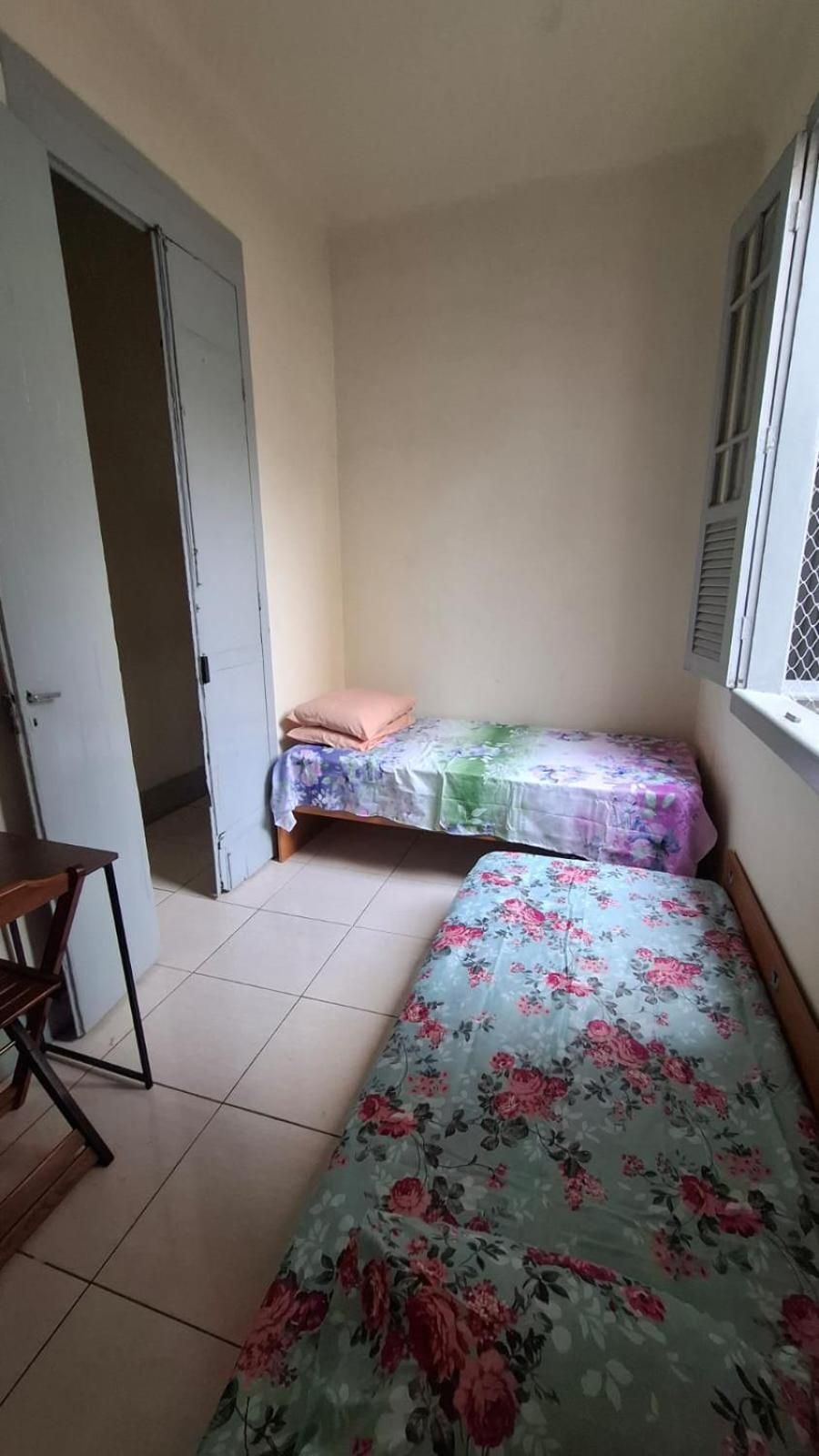 Twin Room with Shared Bathroom