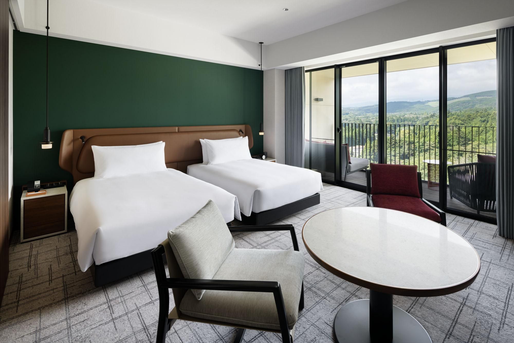 2 Twin Beds