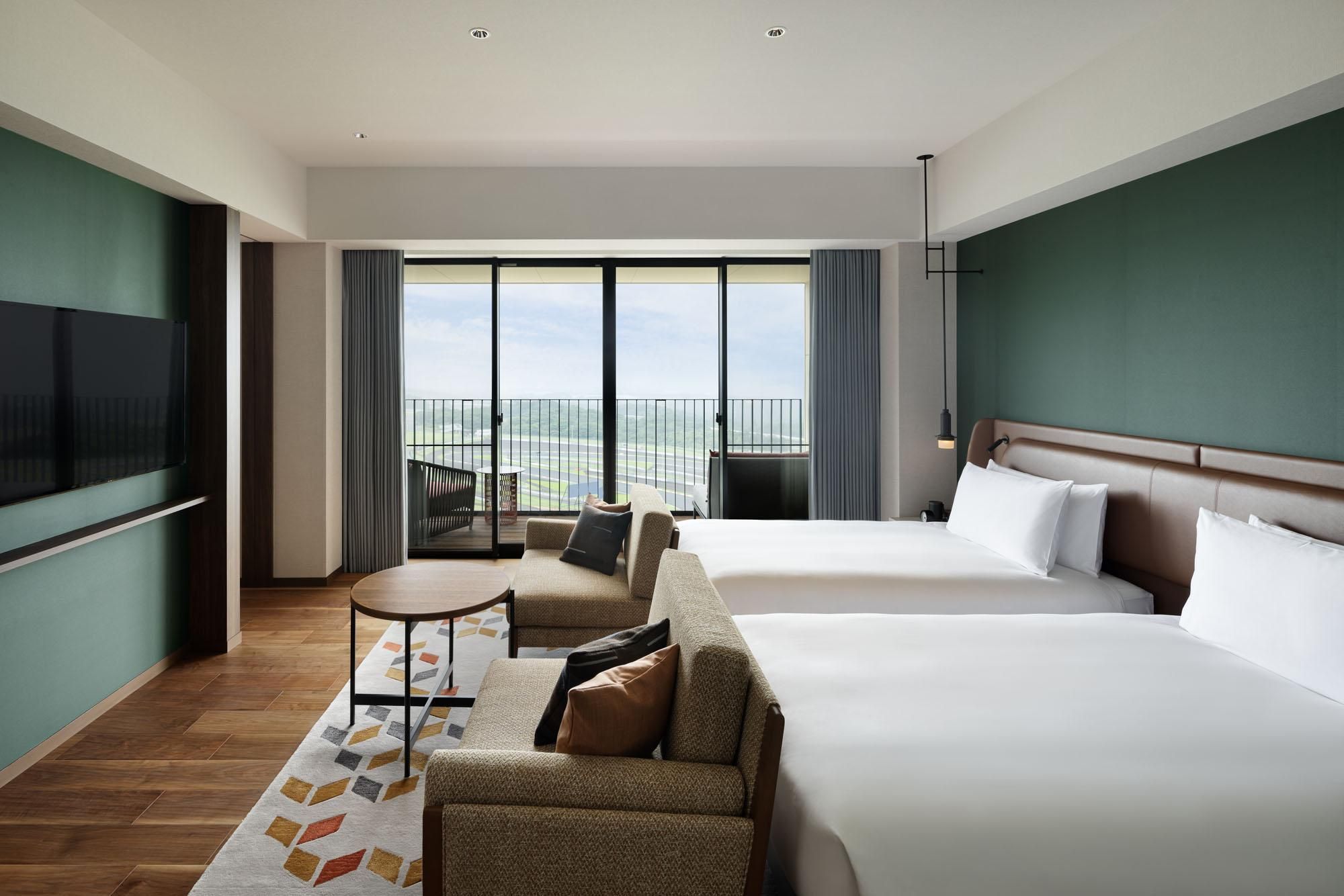 Grand Prix Suite 2 Twin Beds, Circuit View
