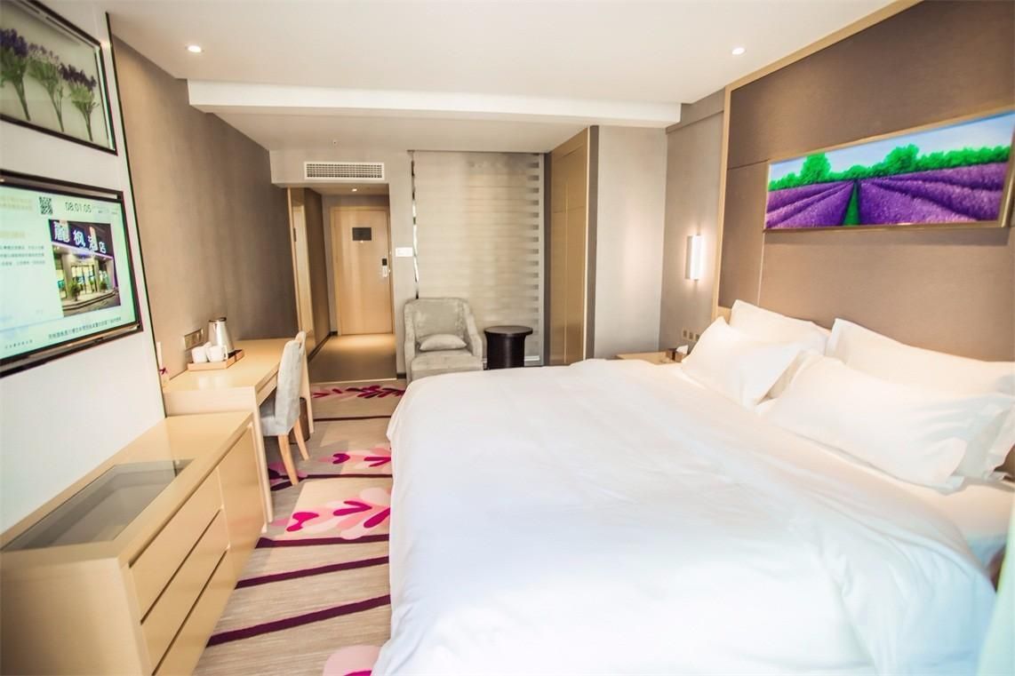 Business Queen Room