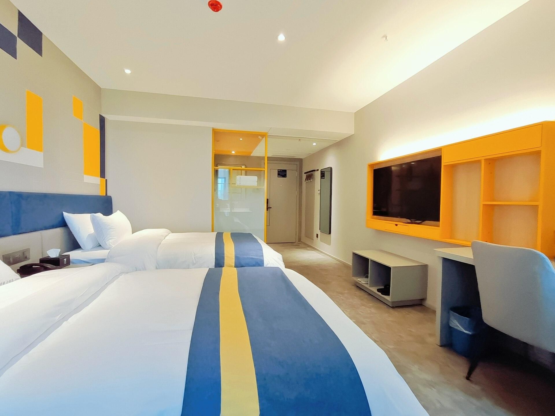 WH - New 7 Days Comfort Twin Room