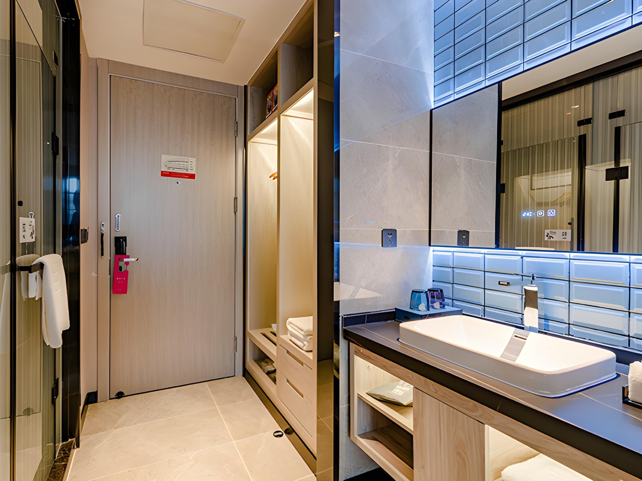 Dossen - Standard Bed Room
