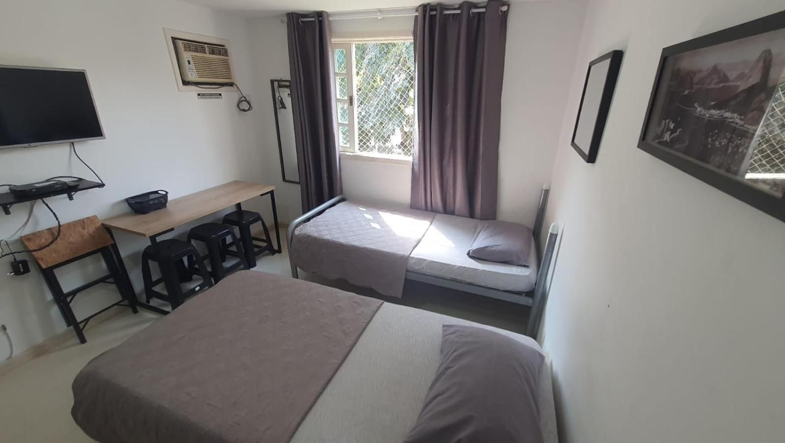 Basic Triple Room with Shared Bathroom