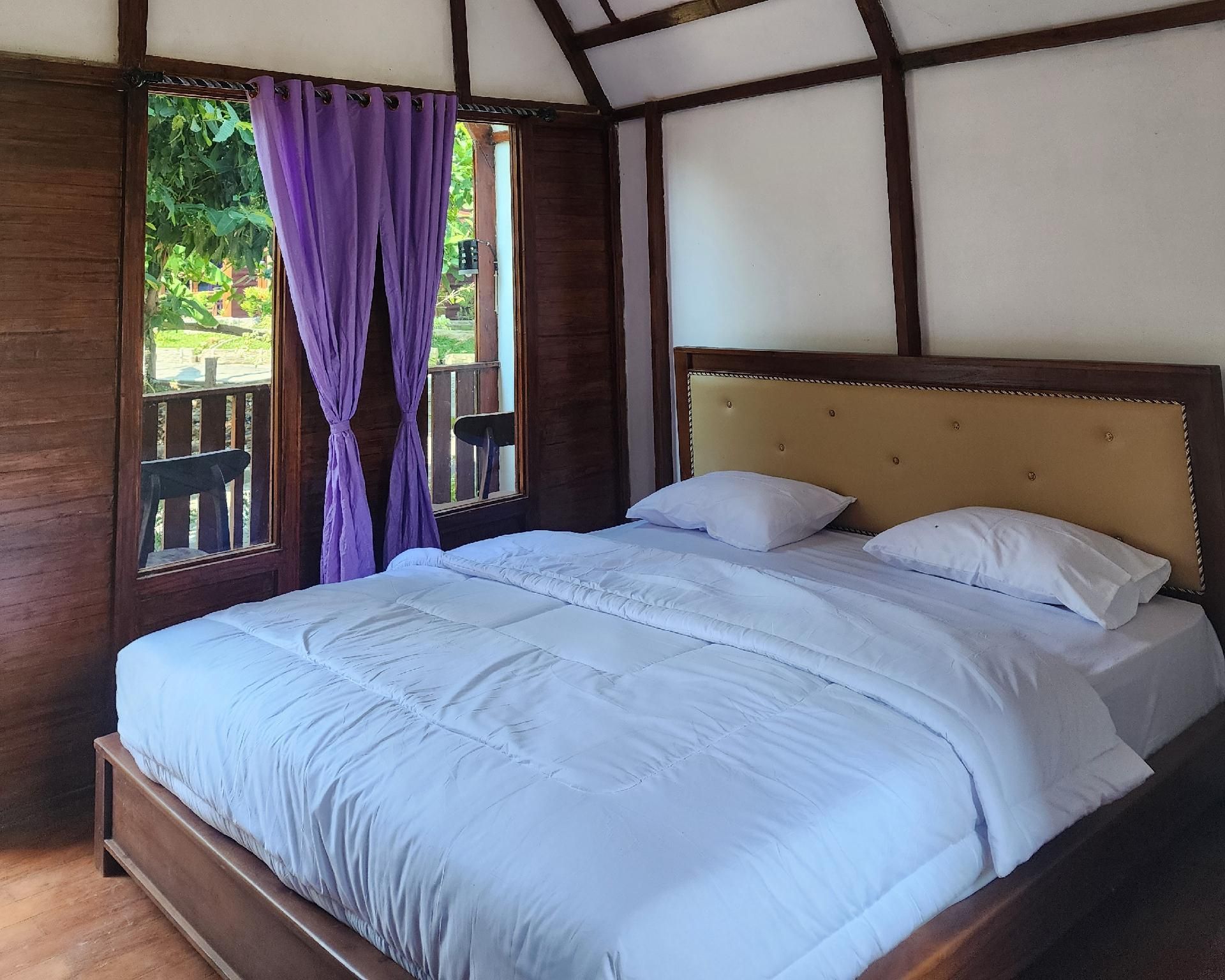 Takamas Resort Deluxe Room