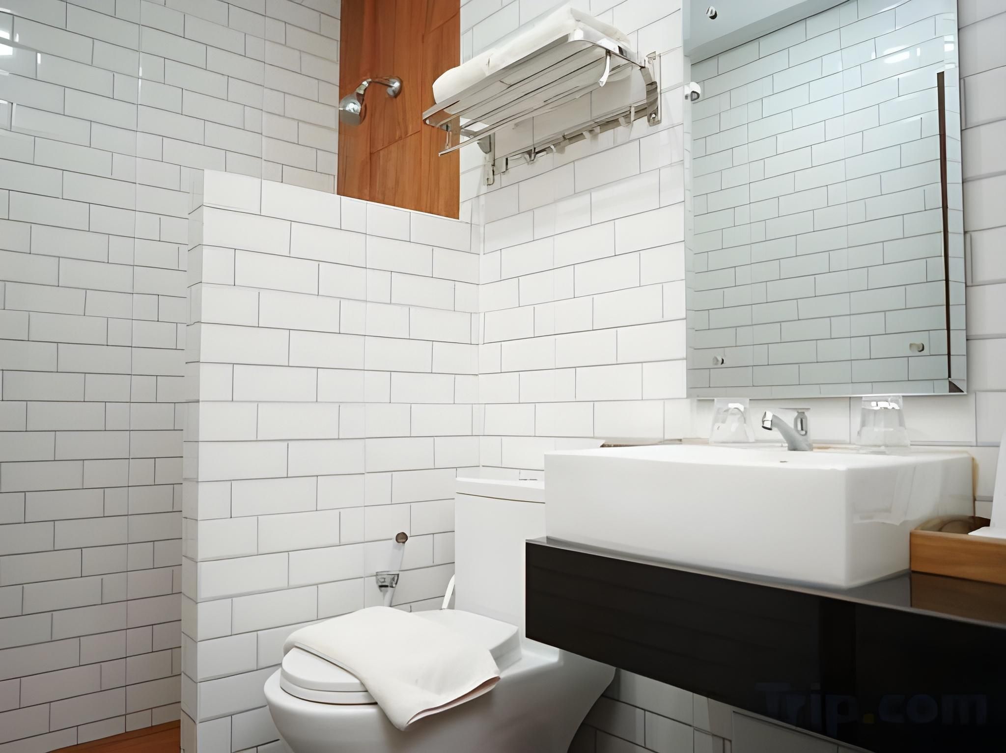 ONO JOGLO RESORT AND CONVENTION JEPARA Luxury Double 3