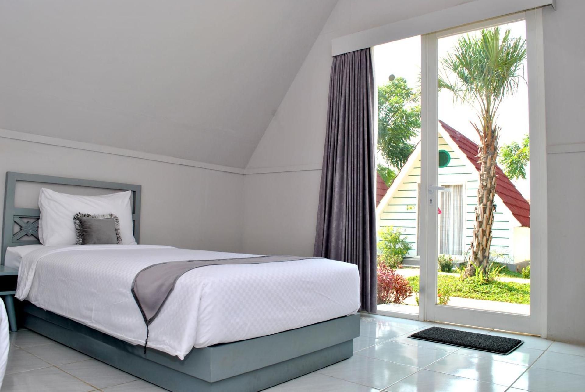 Seaside Villa & Muse Beach Resto Standard Twin Room