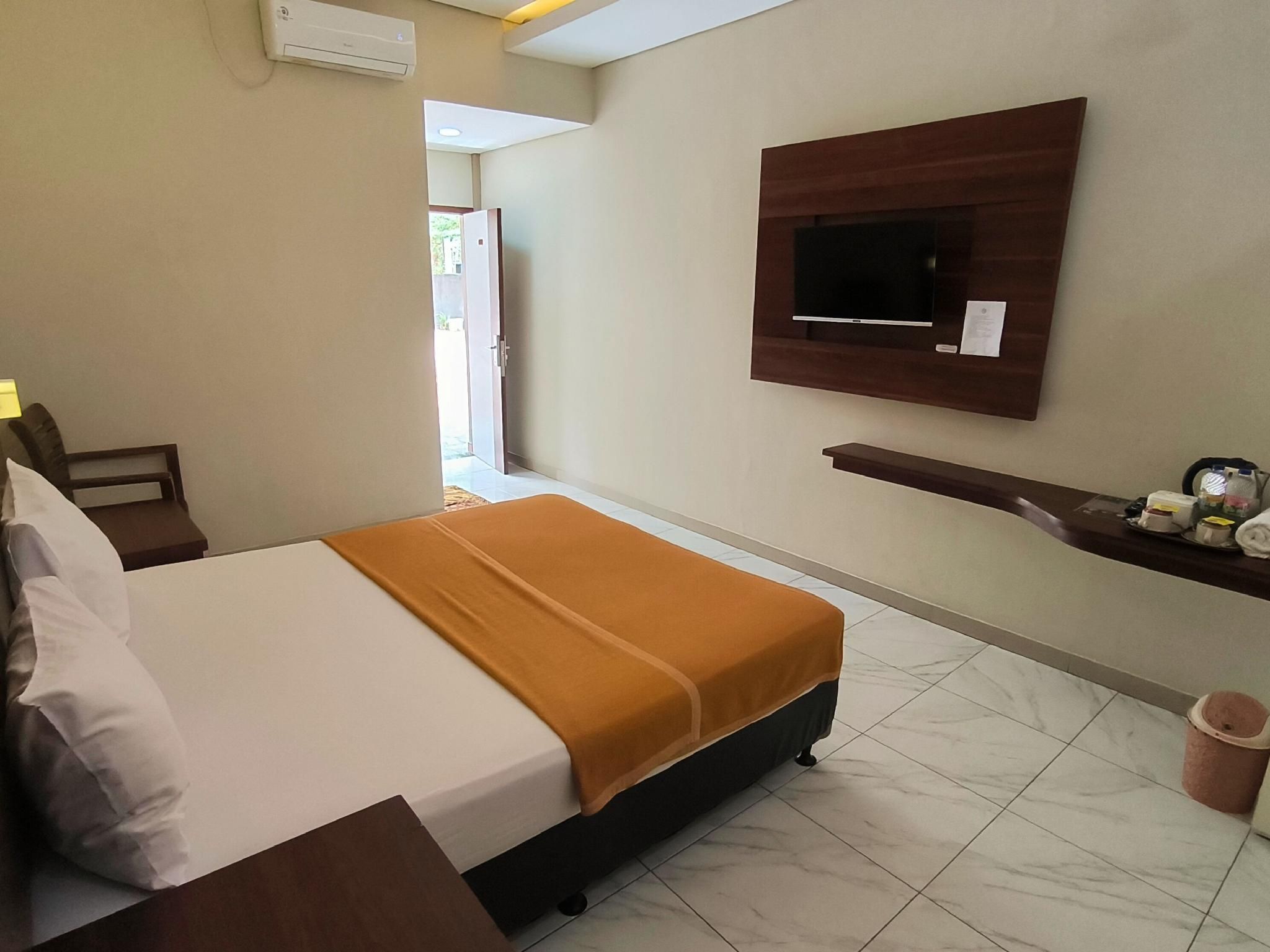 Bandengan Beach Hotel Jepara 2 Superior Double Room