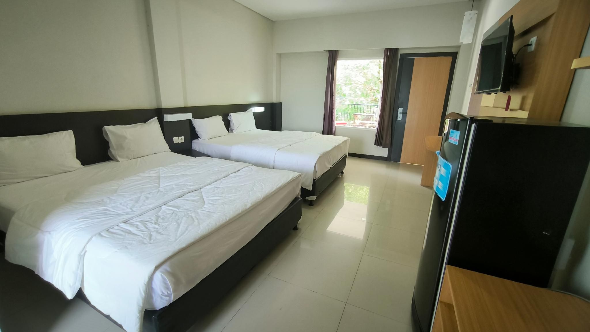 New Bandengan Beach Hotel Family Suite 2