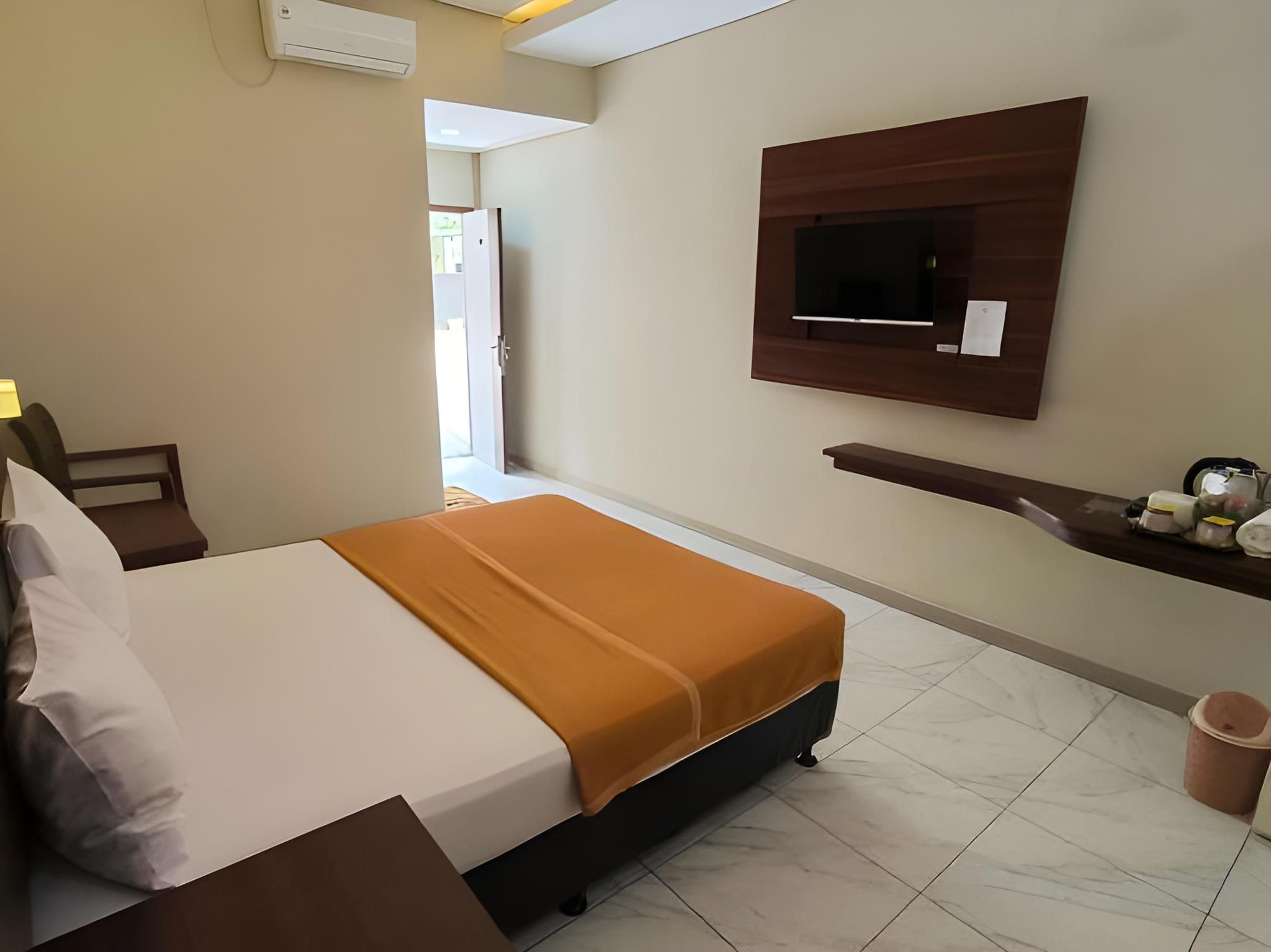 New Bandengan Beach Hotel Superior Double 3
