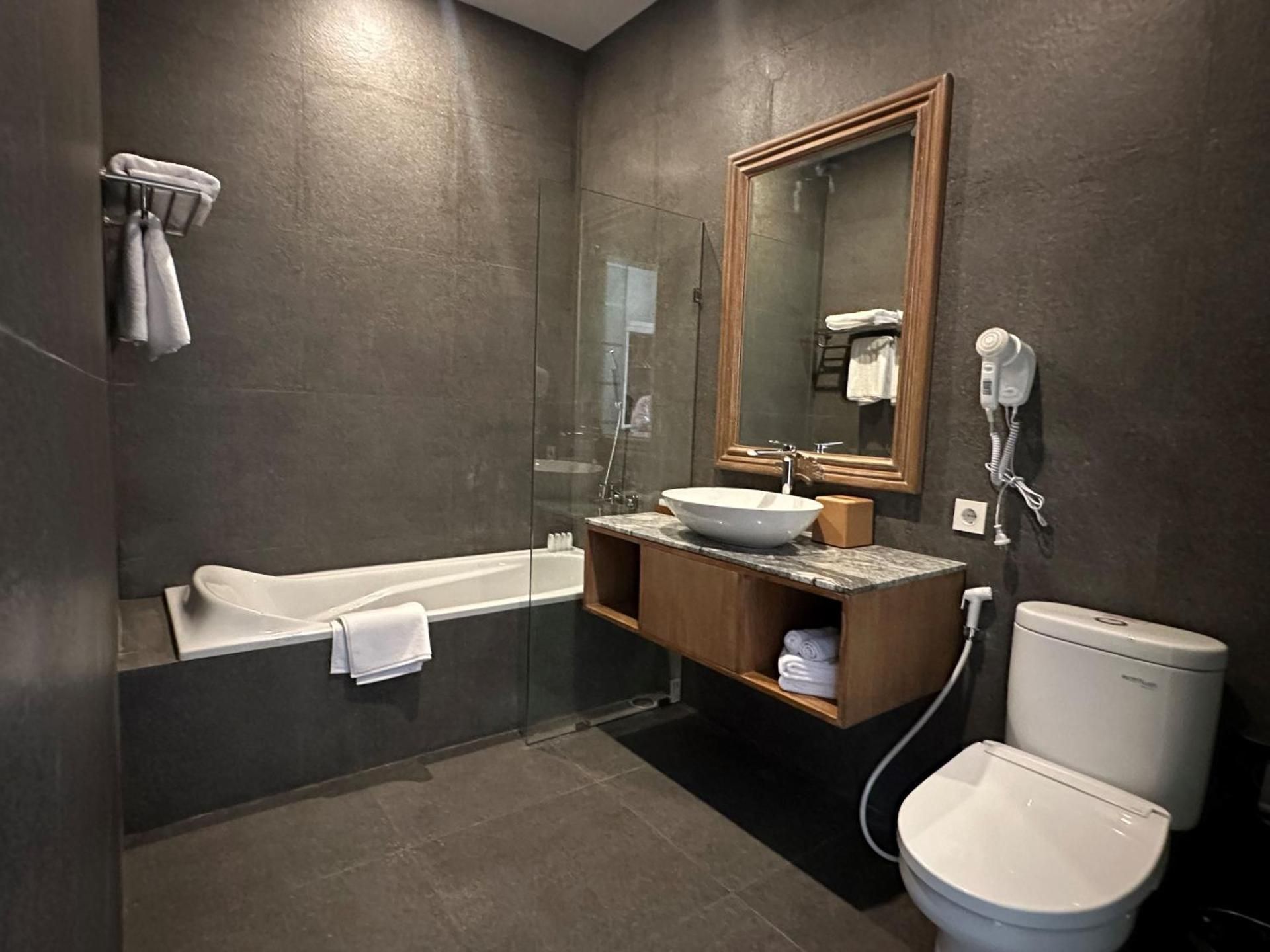 Tabebuya Resto & Resort Executive King or Twin 3