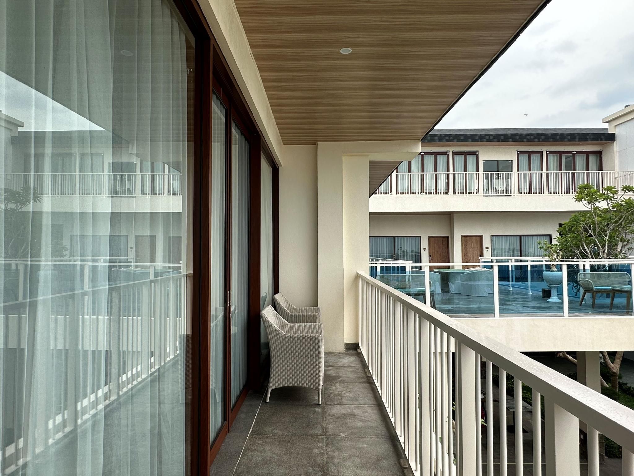 Executive Suite, Partial Ocean View