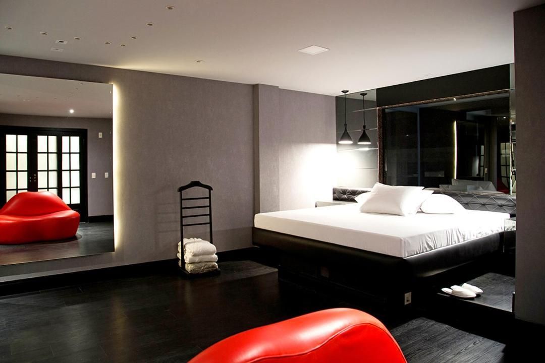 Deluxe King Suite
