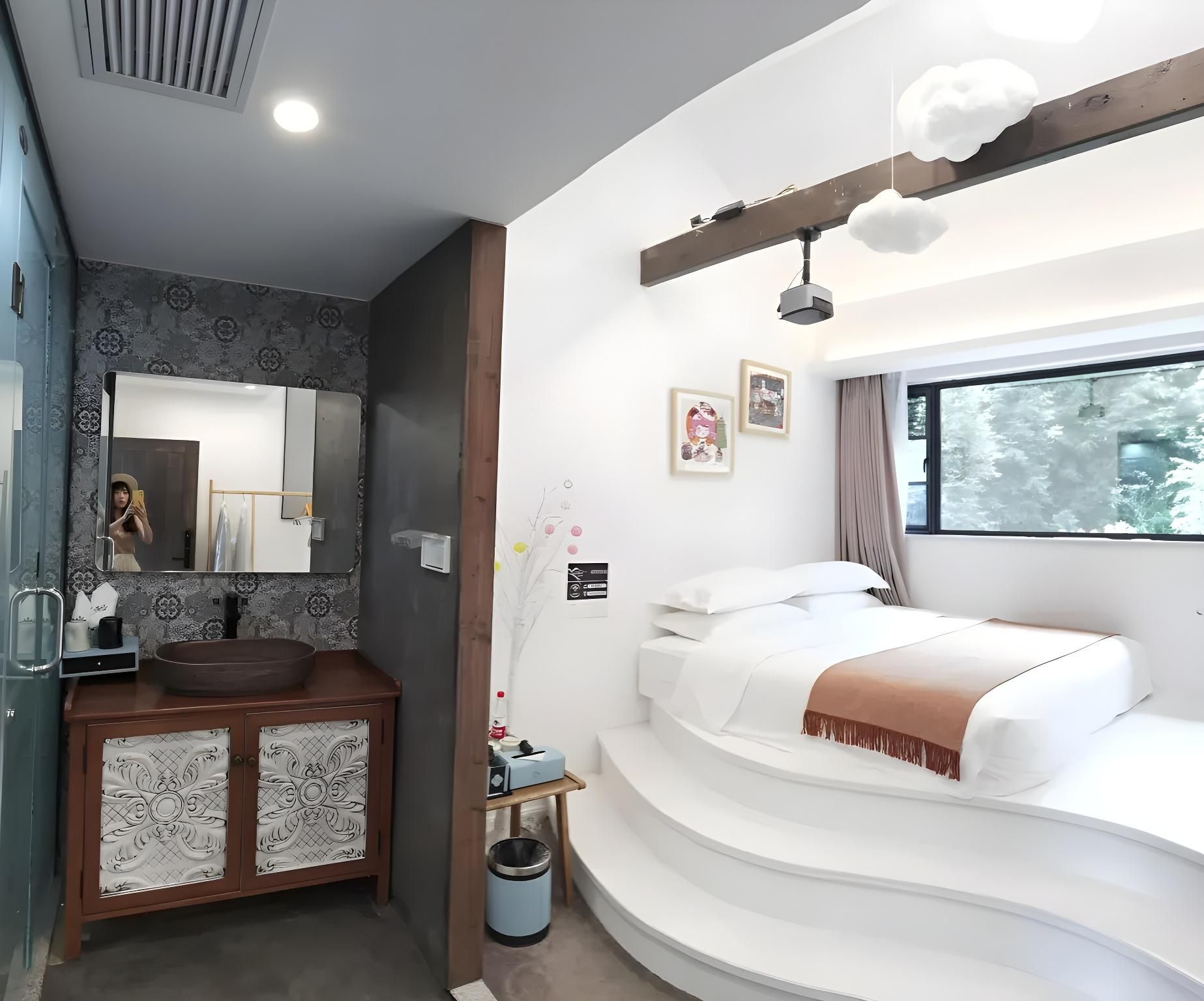 Tatami Queen Room