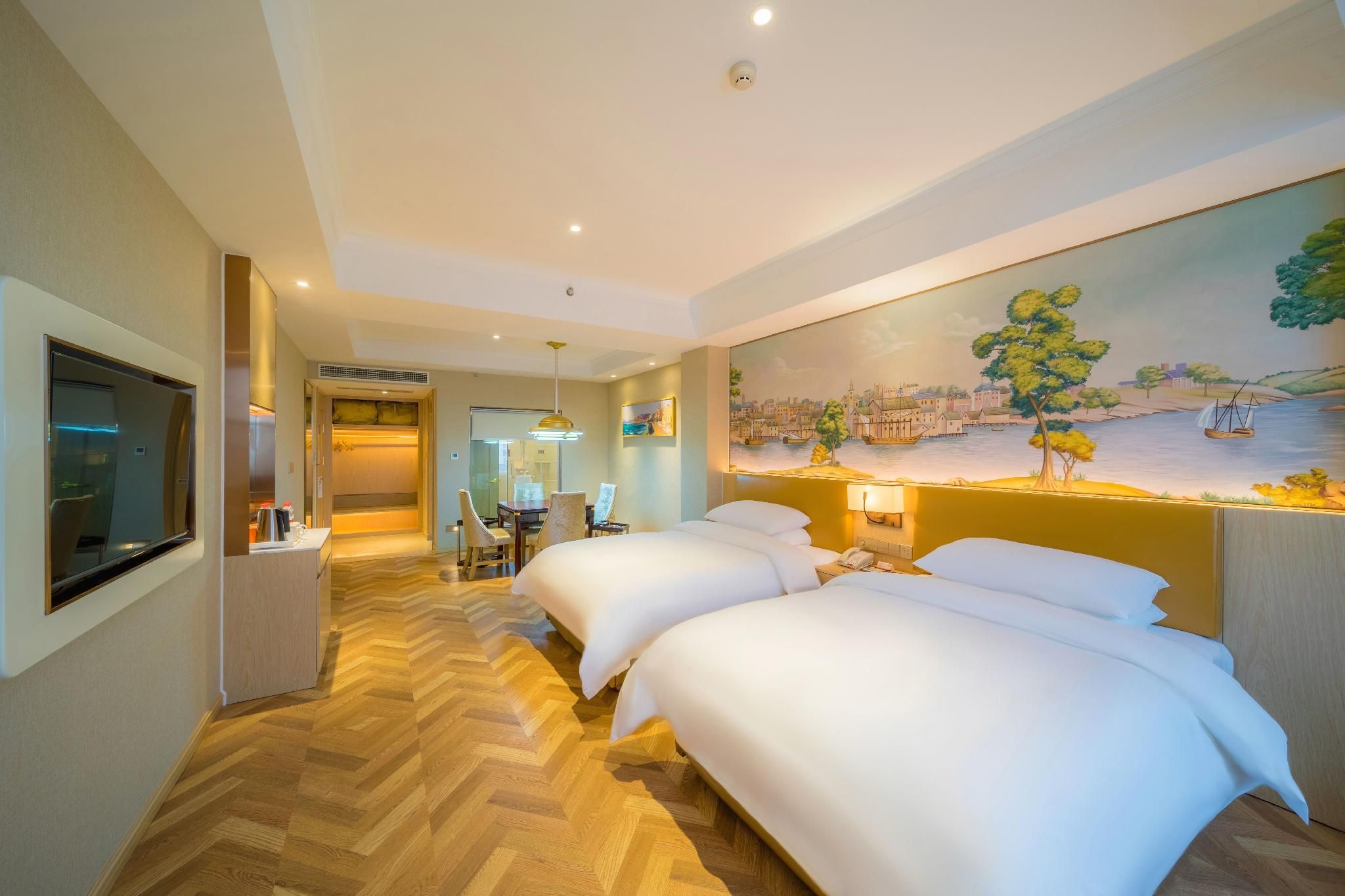 Vienna - Functional Chess Room With Twin Bed