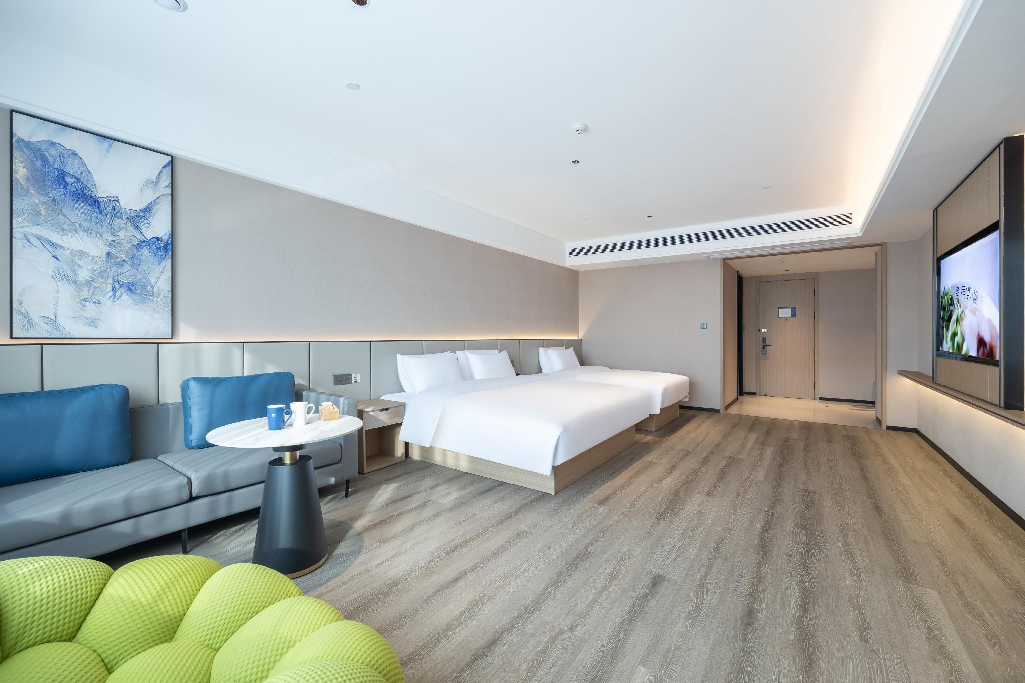 Huazhu - Family Room