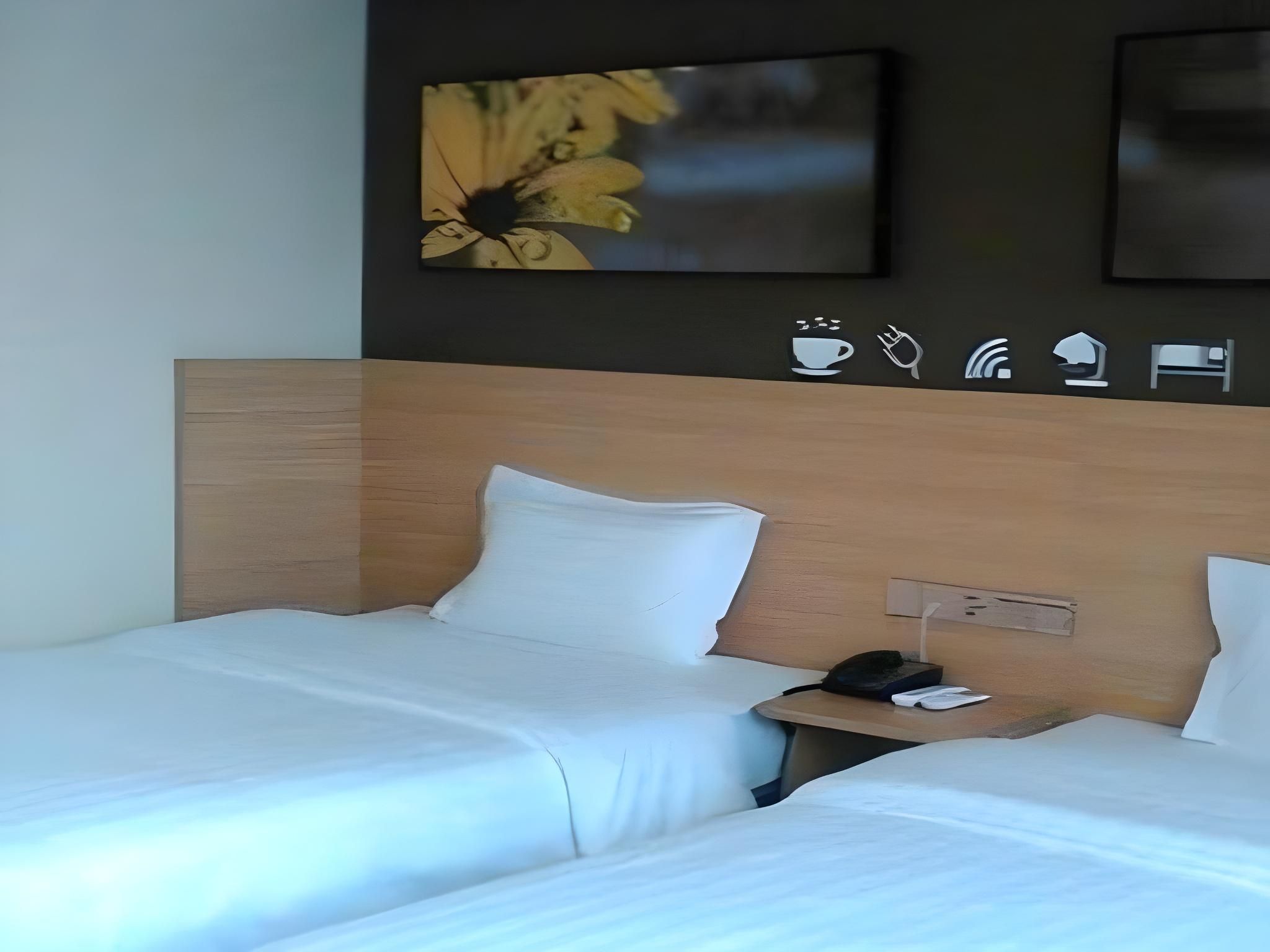 Corporate Twin, Guest room, 2 Twin/Single Bed(s), City view