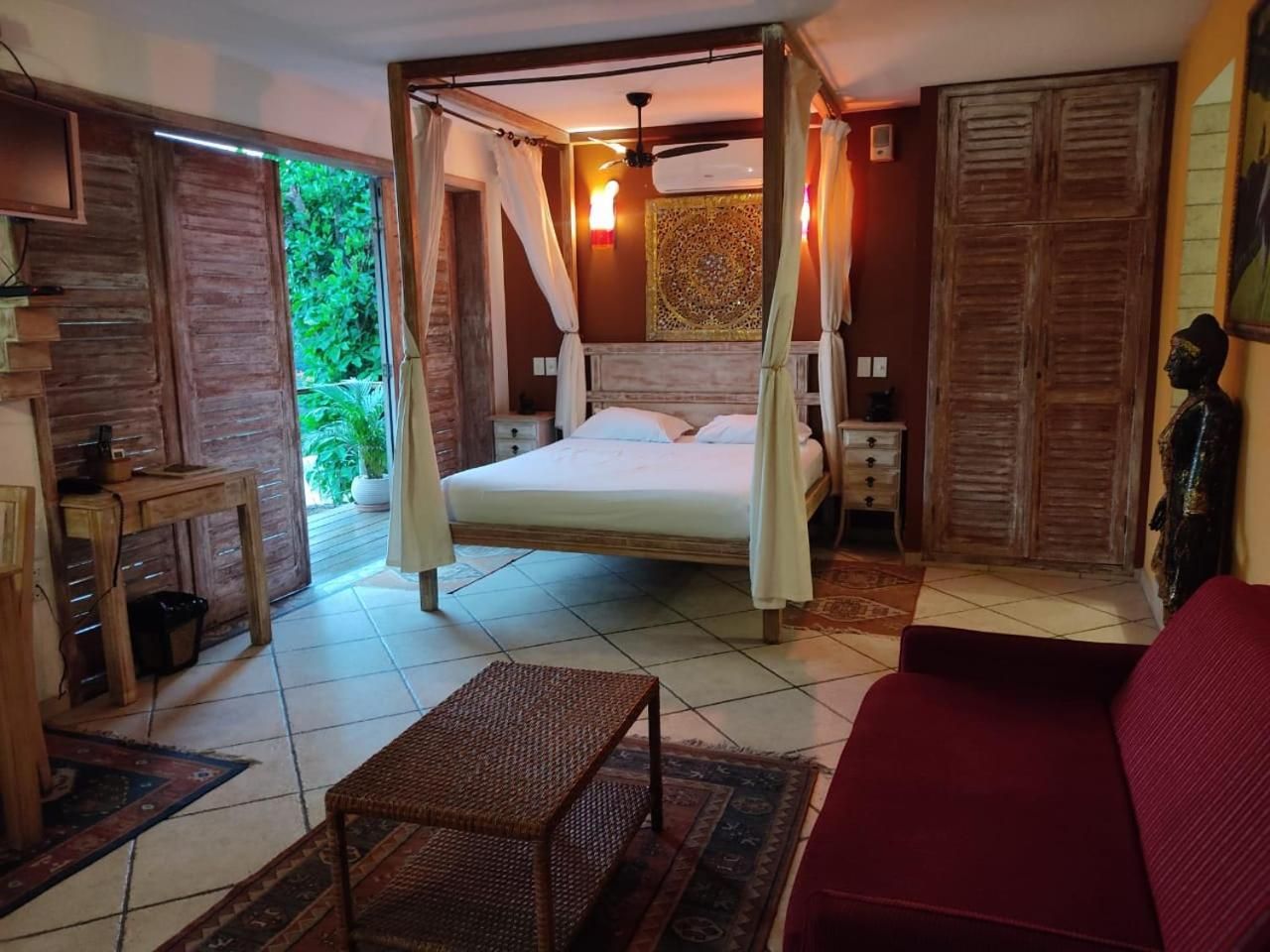 Suite with Pool View