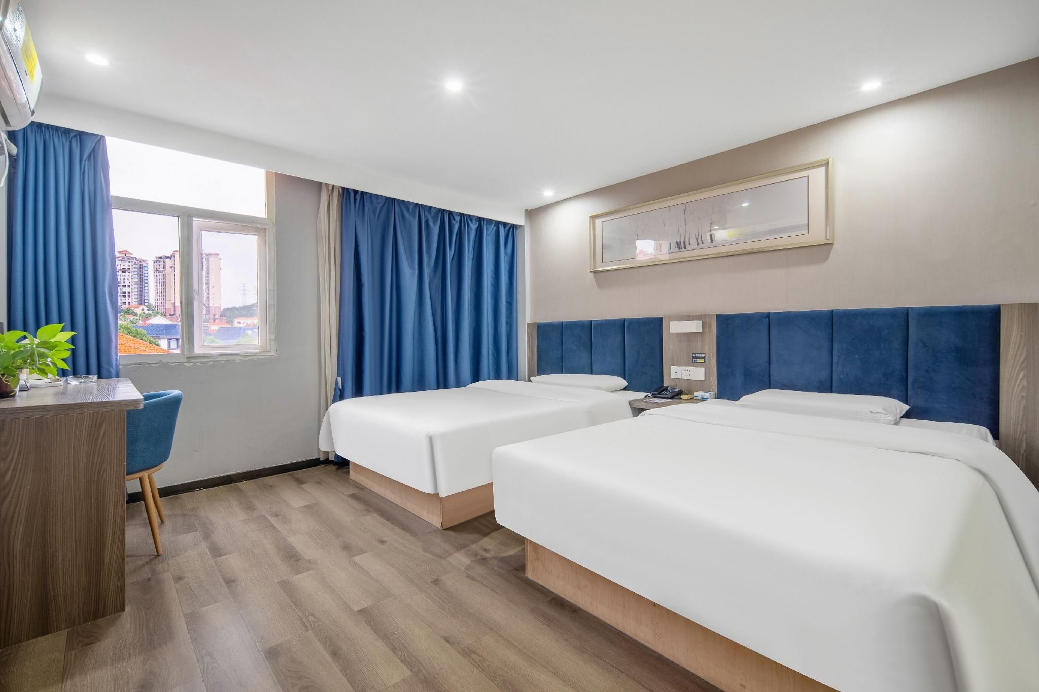 WH - Light Select Twin Room