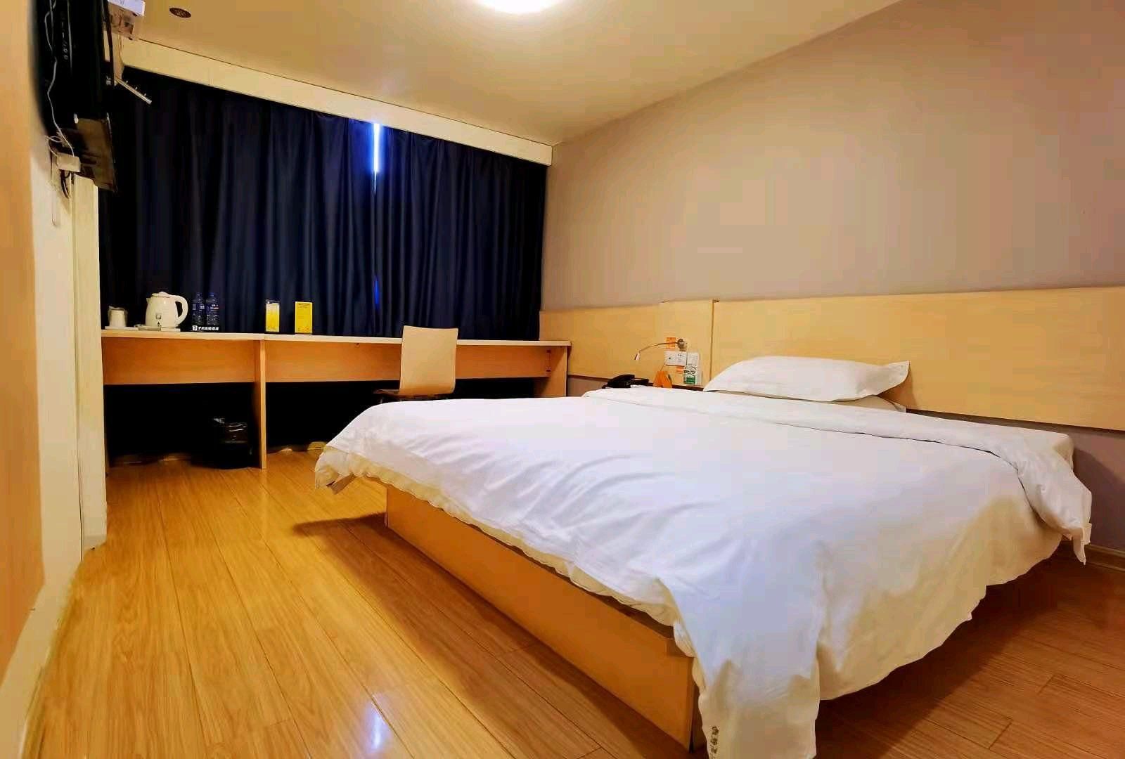 WH - Traditional Bed Room