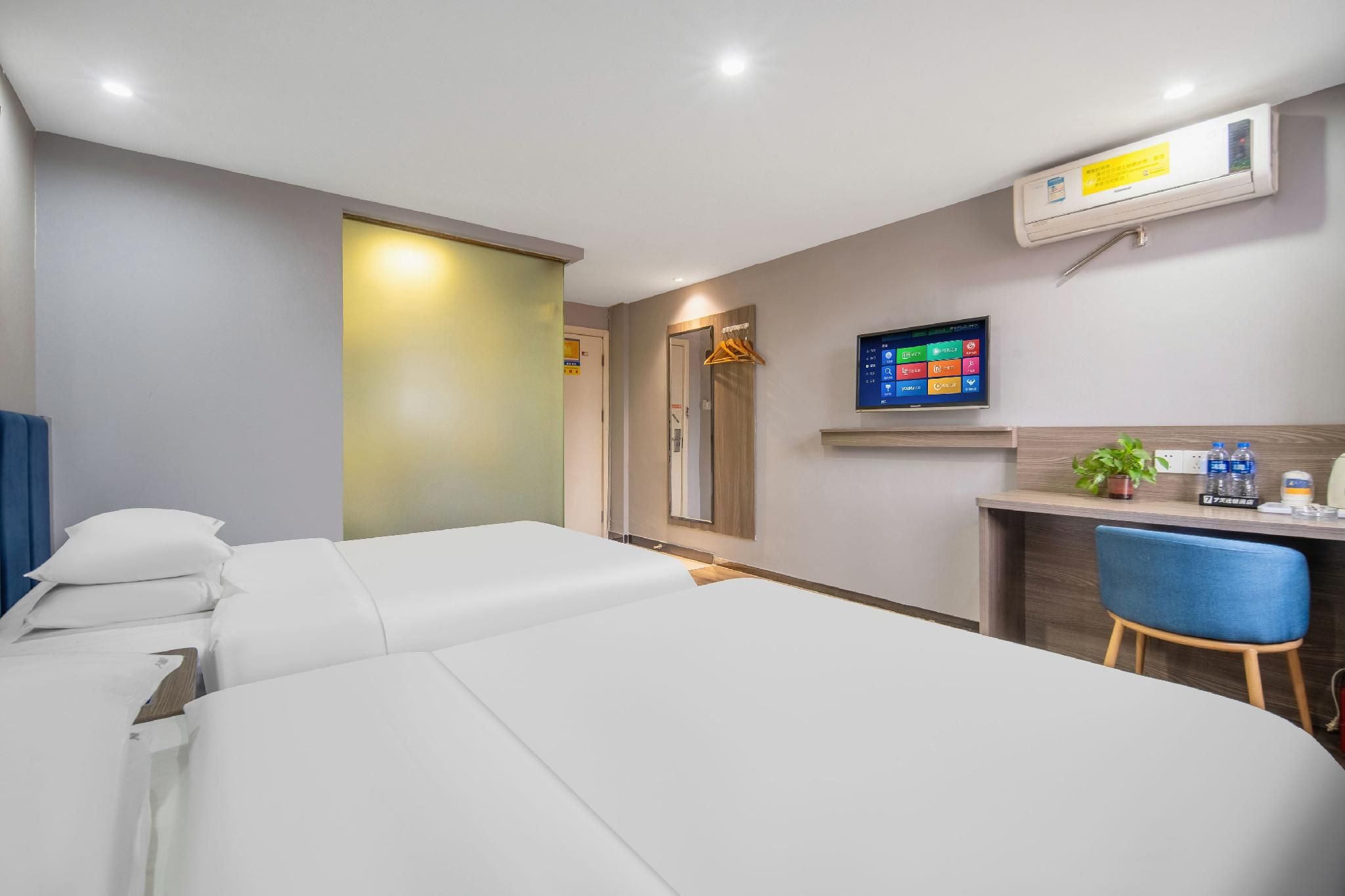 WH - Light Select Twin Room