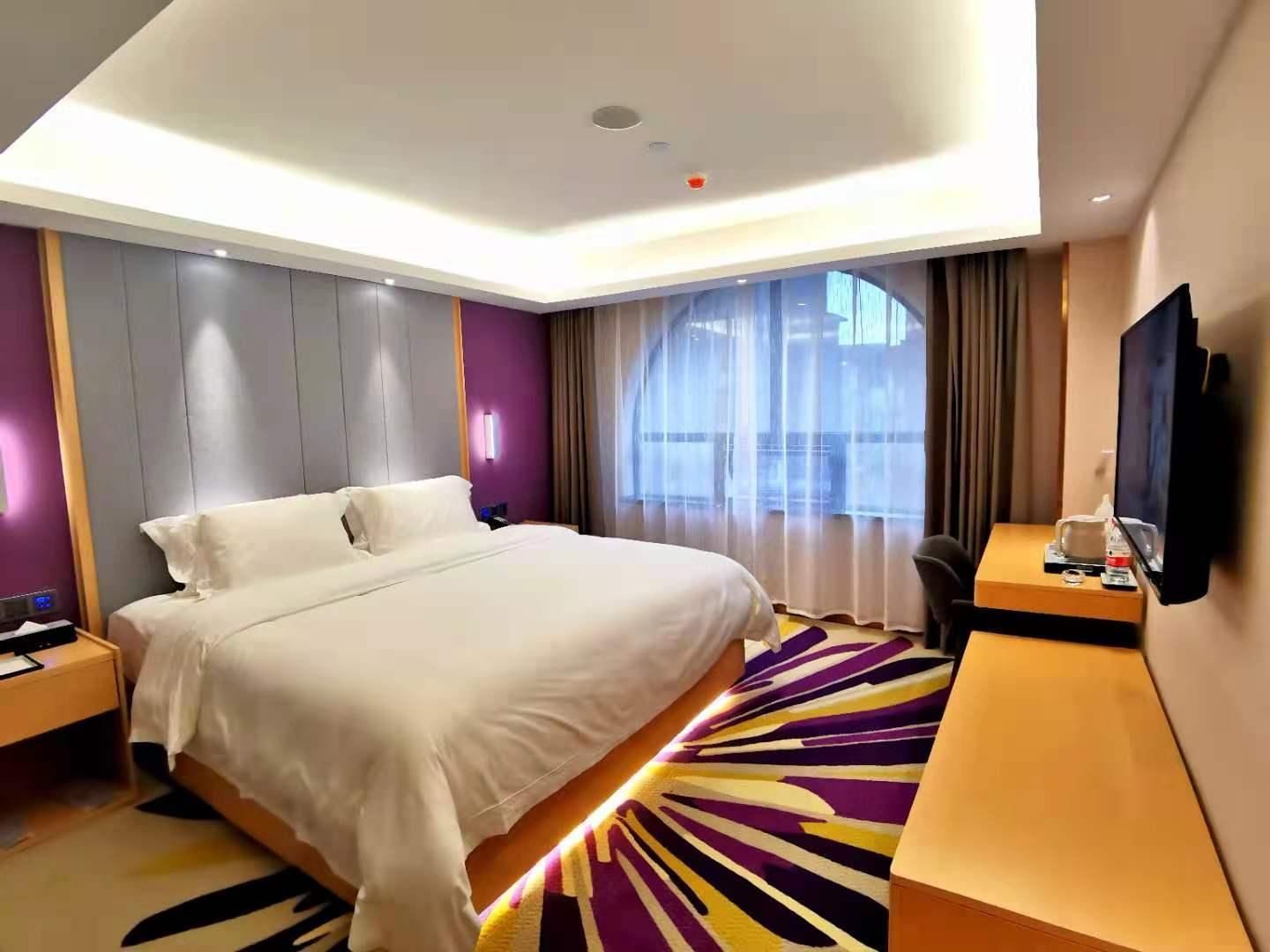 WH - Deluxe Bed Room