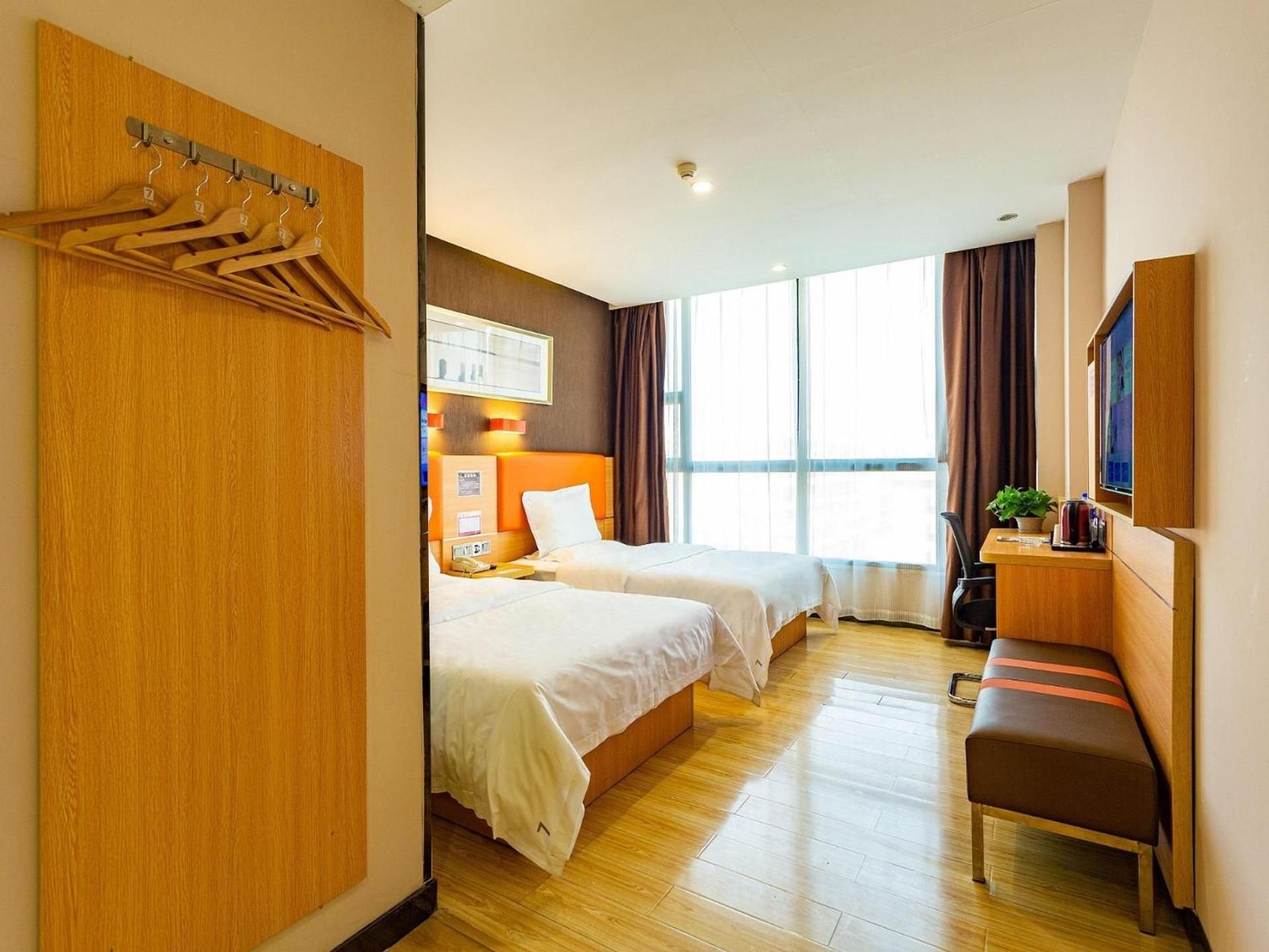 Featured Twin Room
