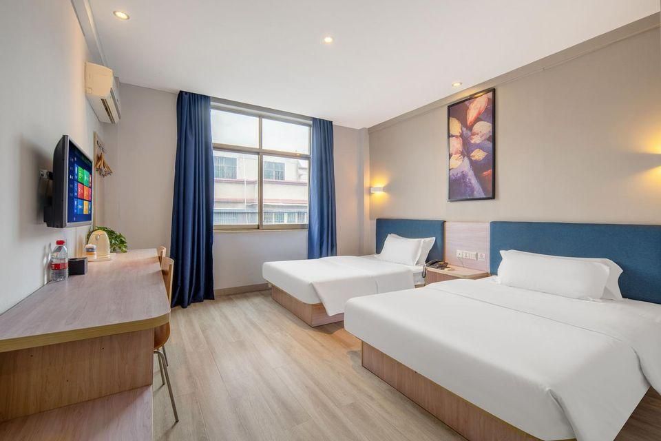 Light Twin Room