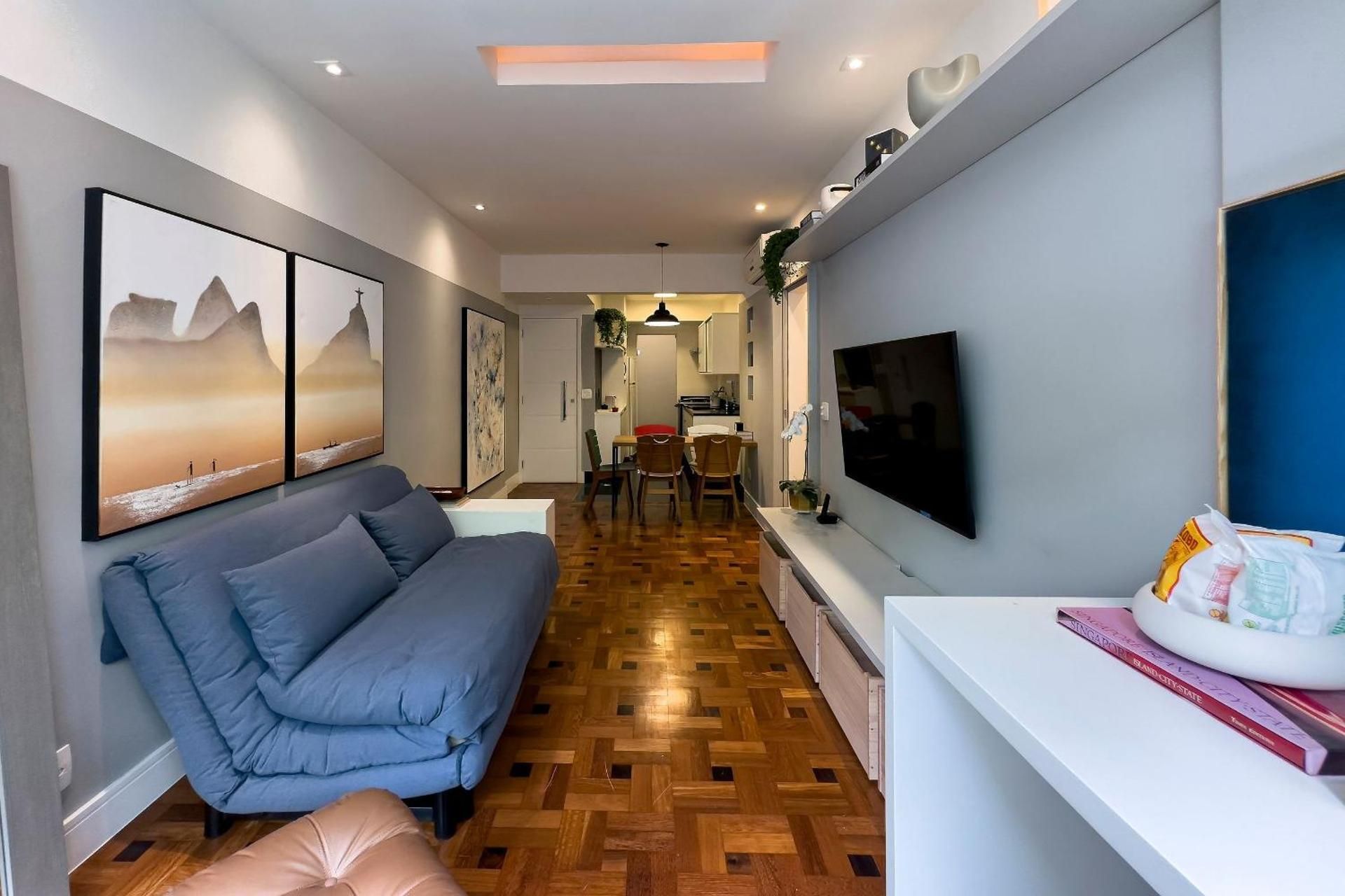 DELUXE APARTMENT