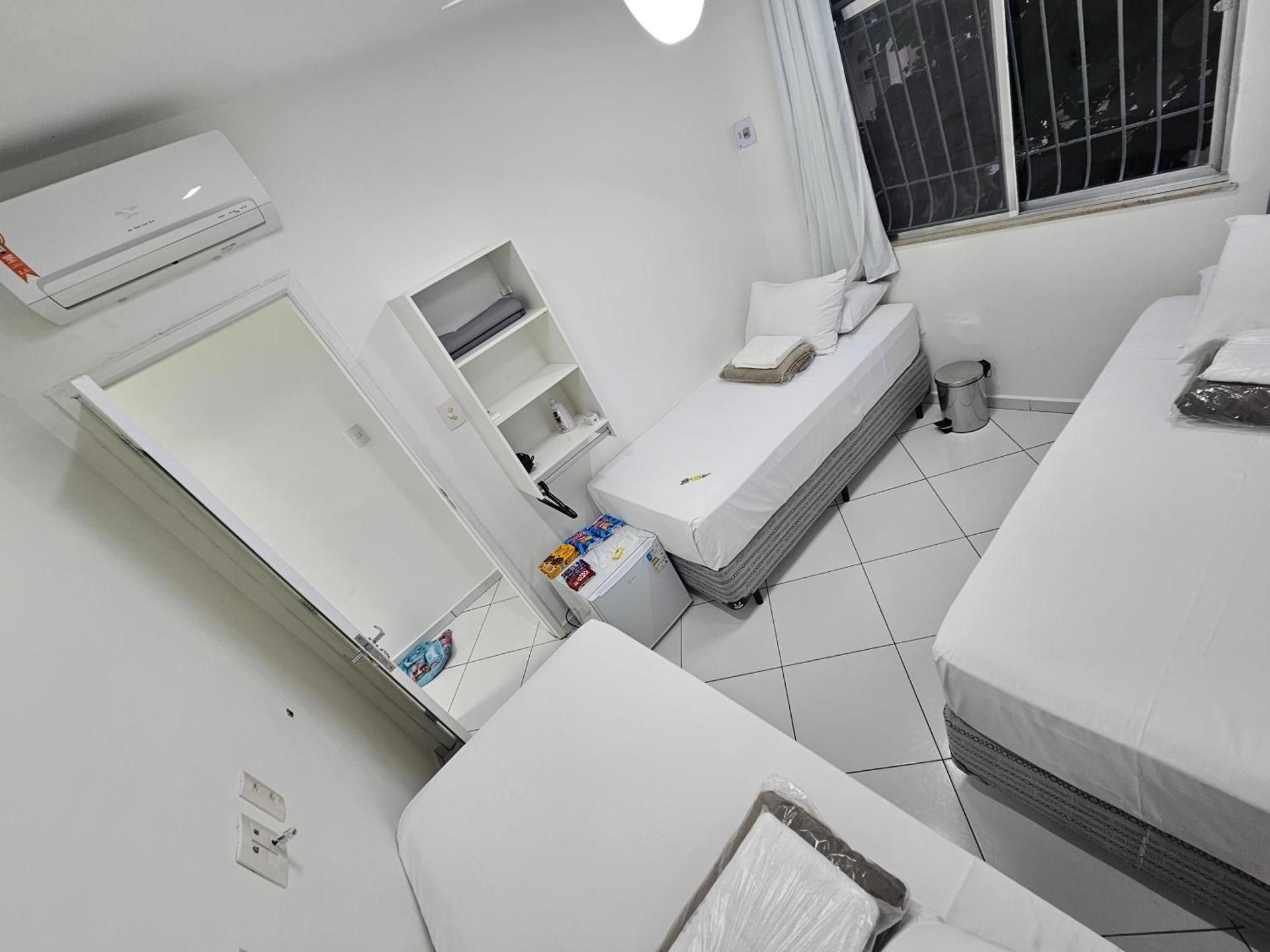 Basic Triple Room with Shared Bathroom