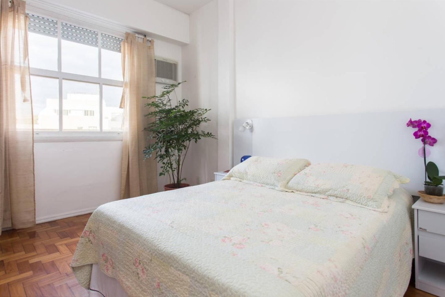 One-Bedroom Apartment - Non-Smoking