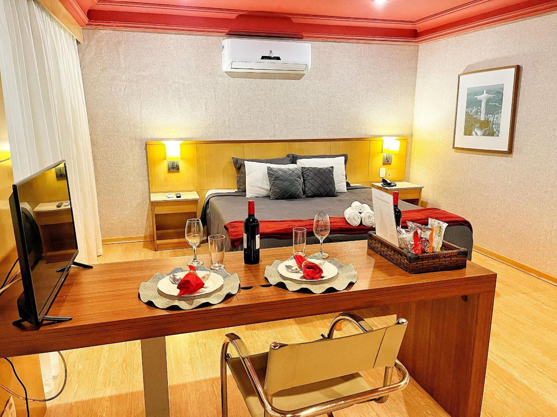 One-Bedroom Apartment with Balcony and Sea View