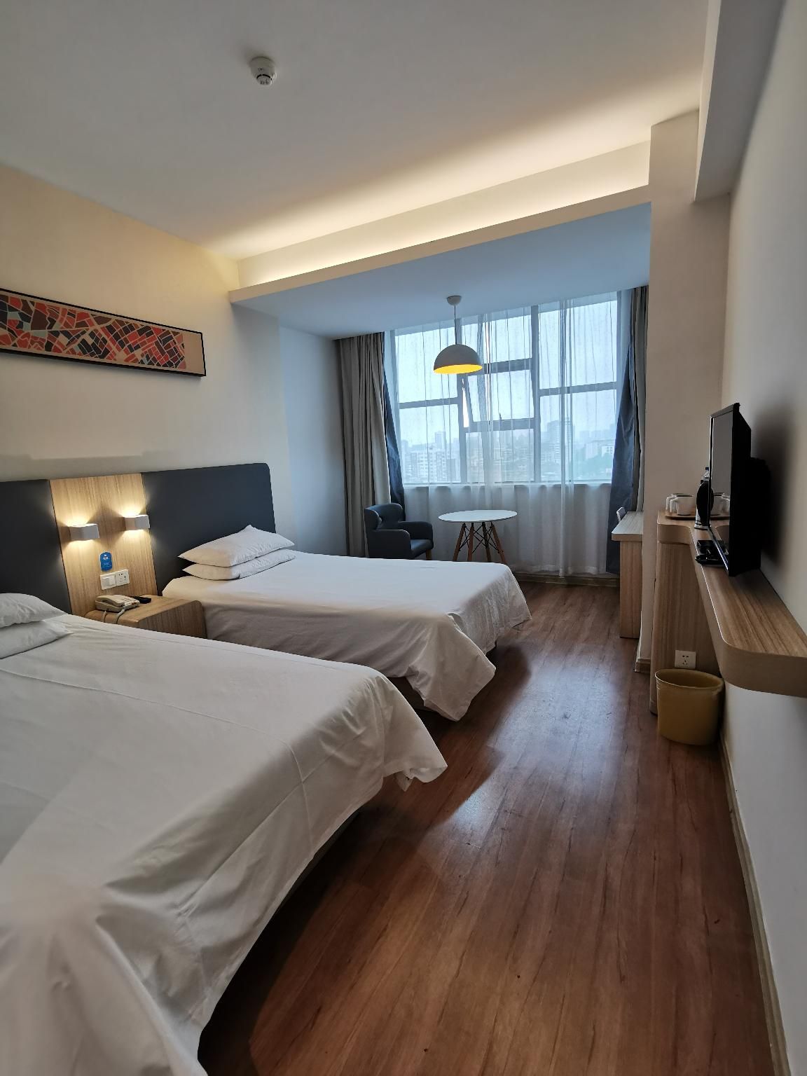 Twin Business Room