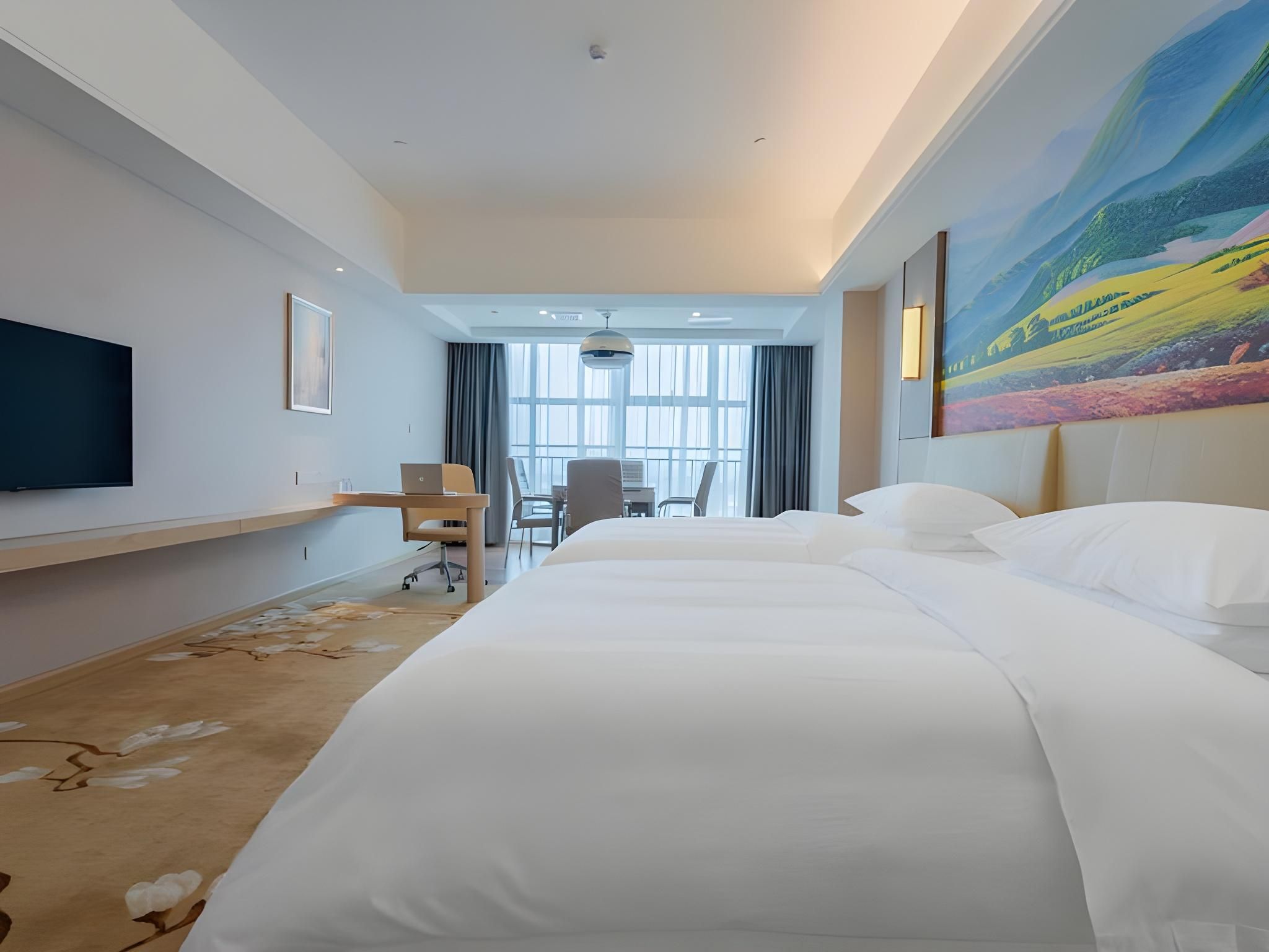 Vienna - Functional Chess Room With Twin Bed