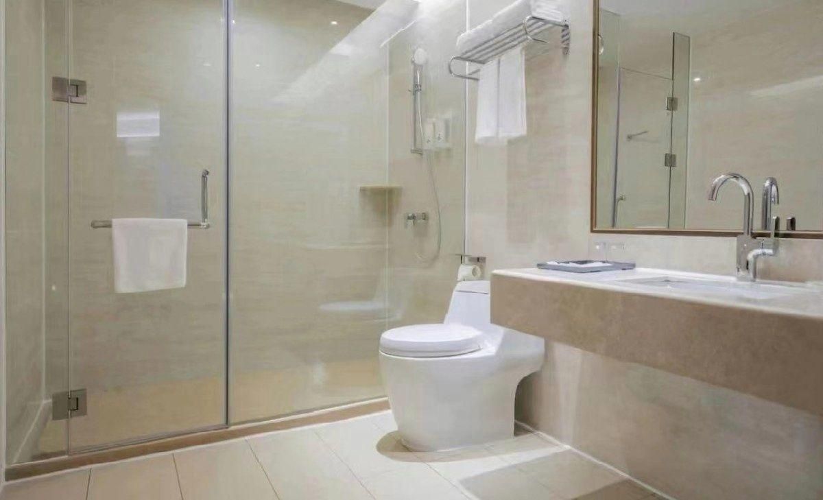 Vienna - Functional Chess Room With Twin Bed