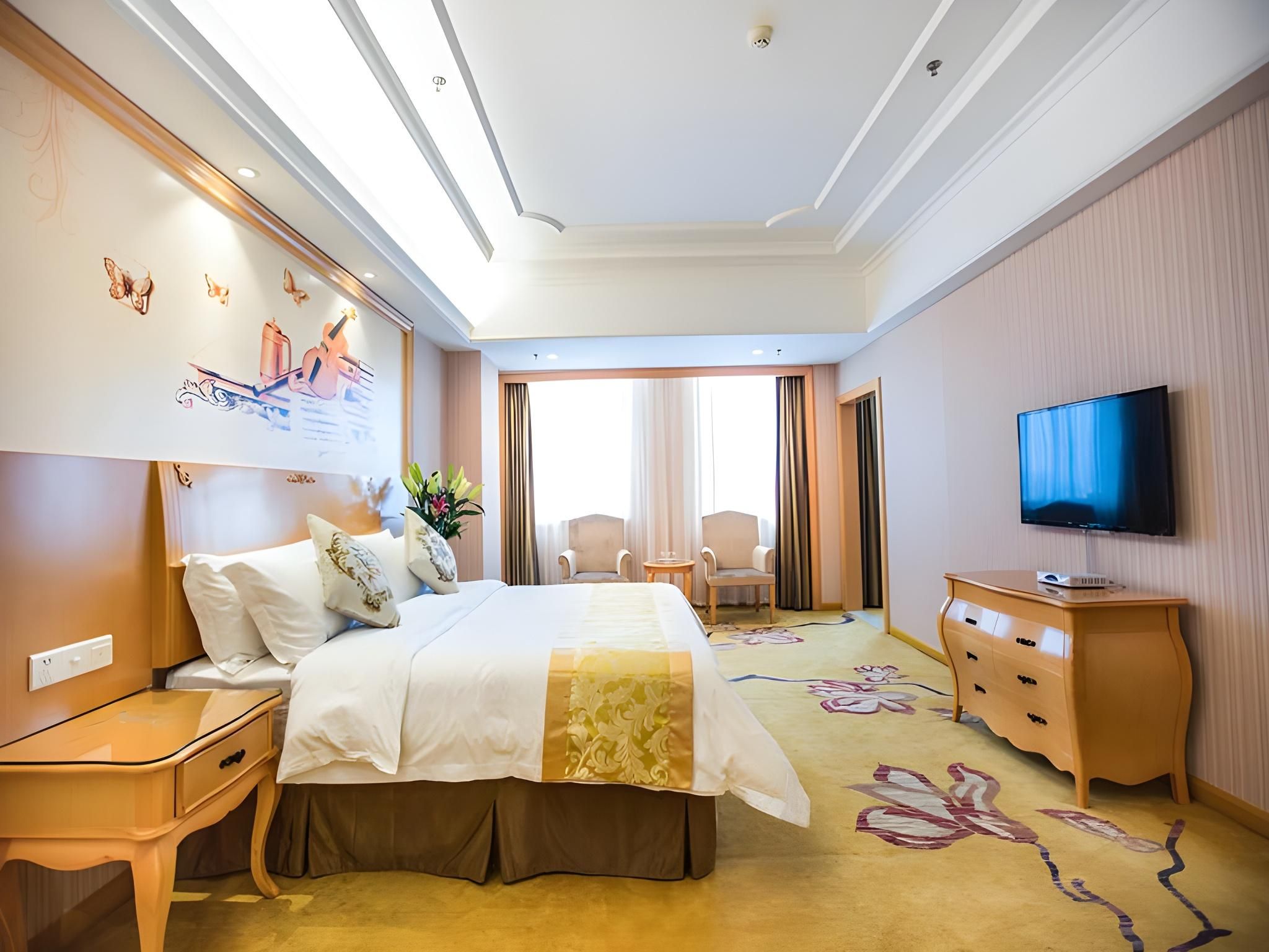 Vienna - Romance Themed Bed Room