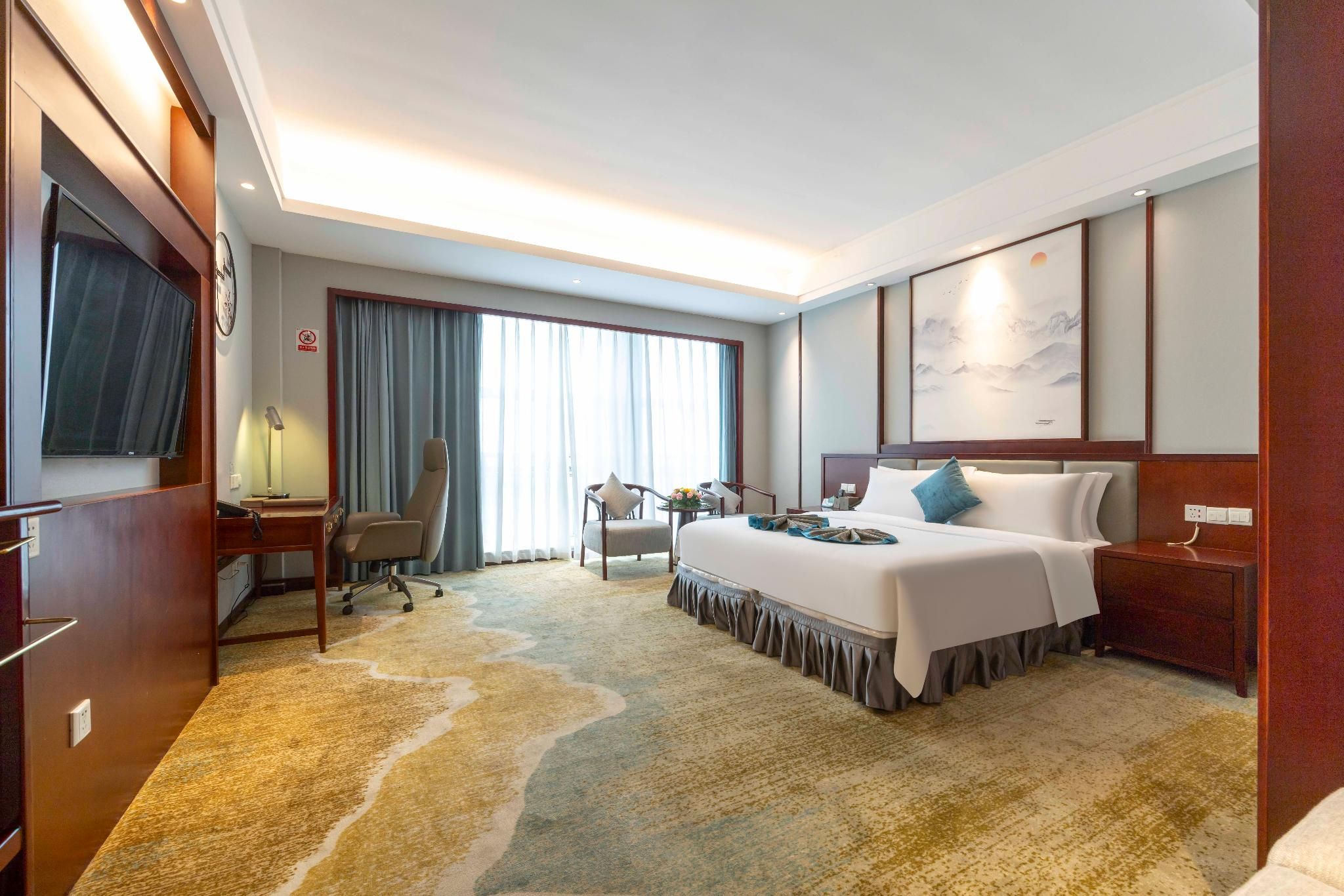 Business King Room
