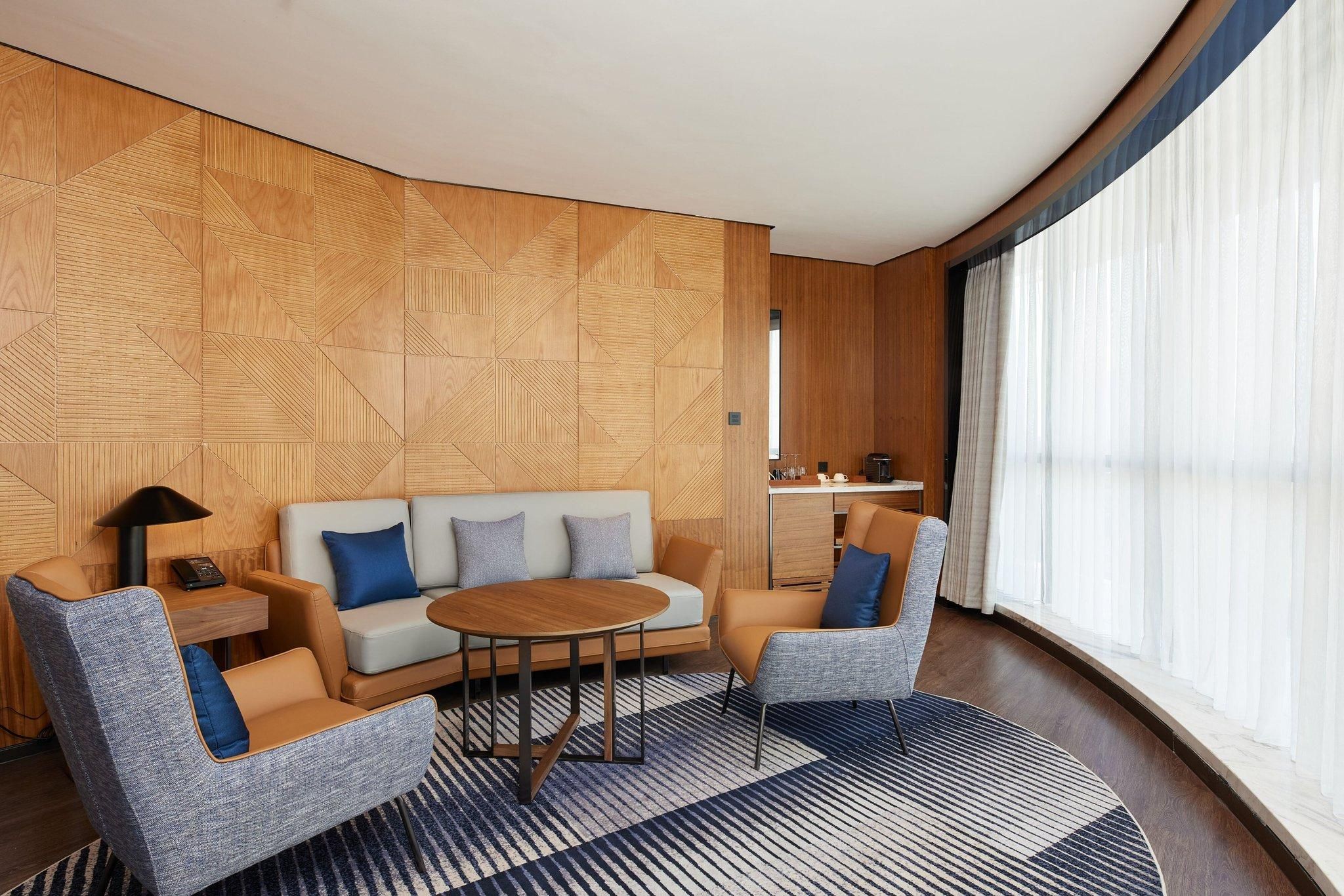 Suite, 1 Bedroom Suite, 1 King