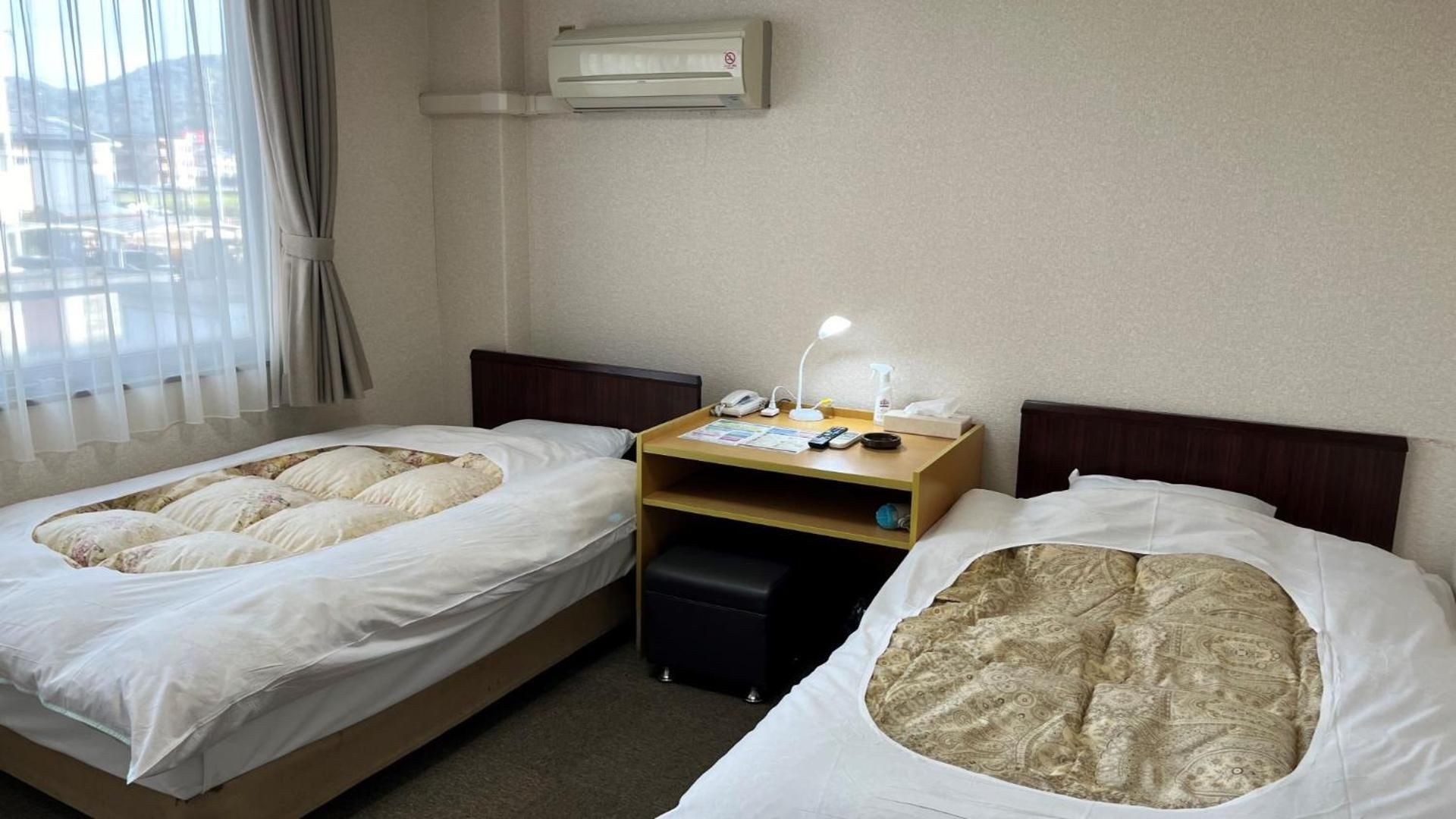 Male only - Twin Room with Shared Bathroom - Smoking