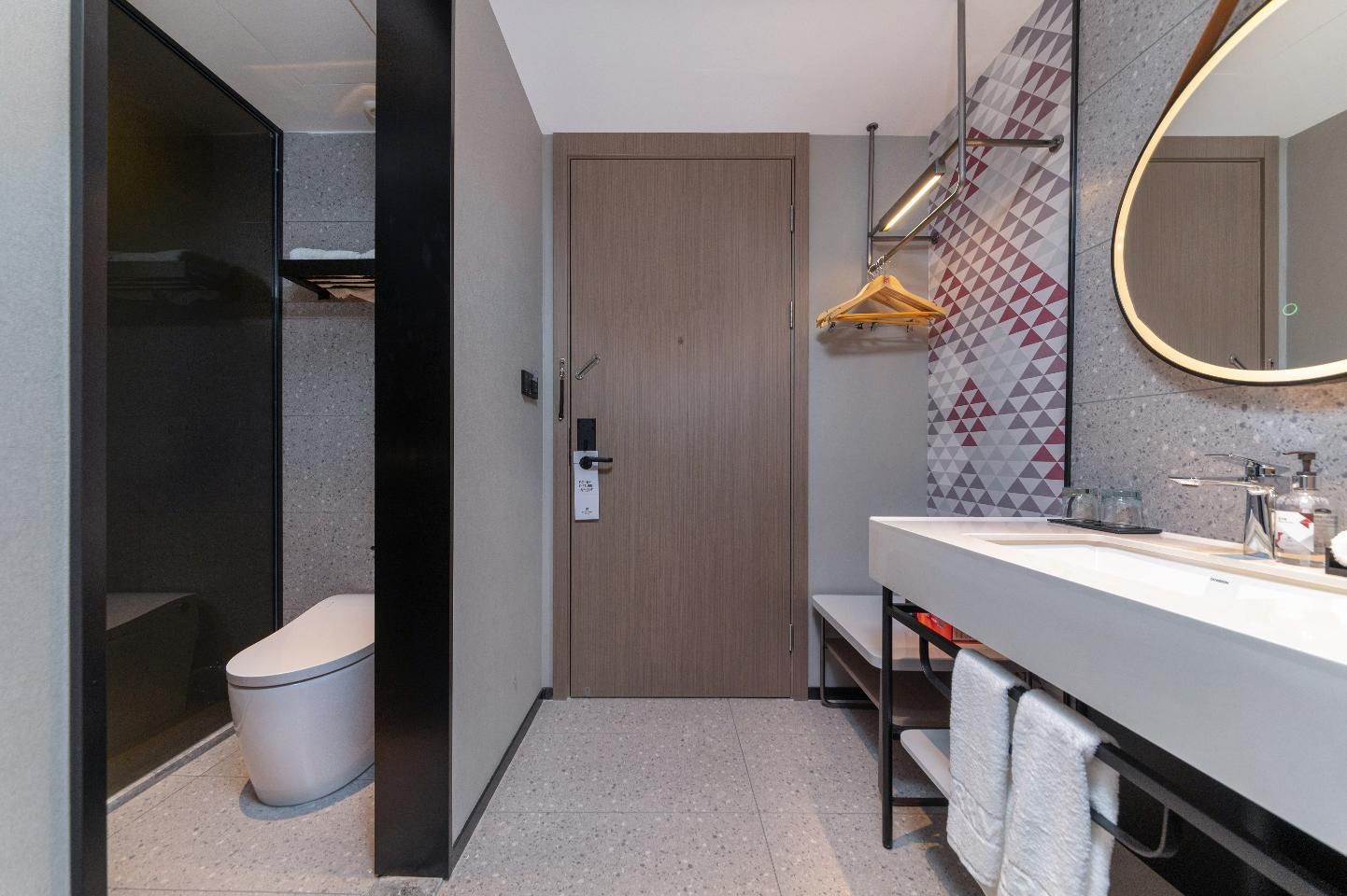 Dossen - Twin Room With City View