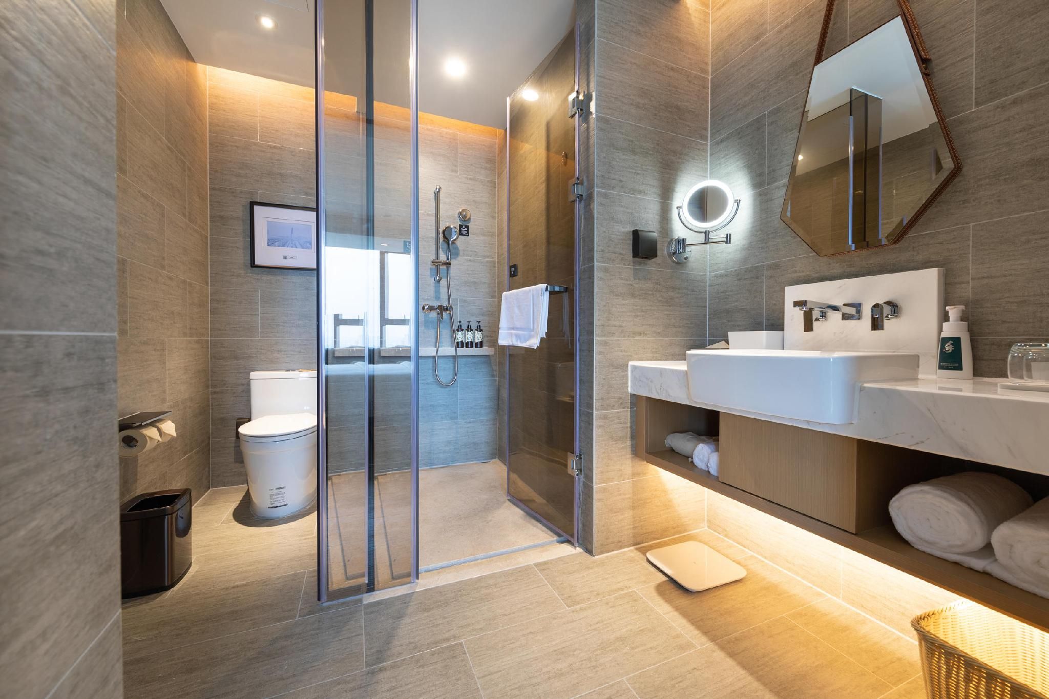 Atour - JIMU Suite with Lake View