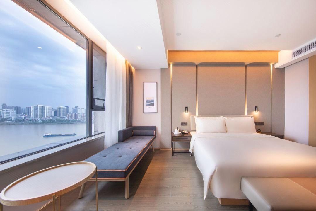 King Executive River View