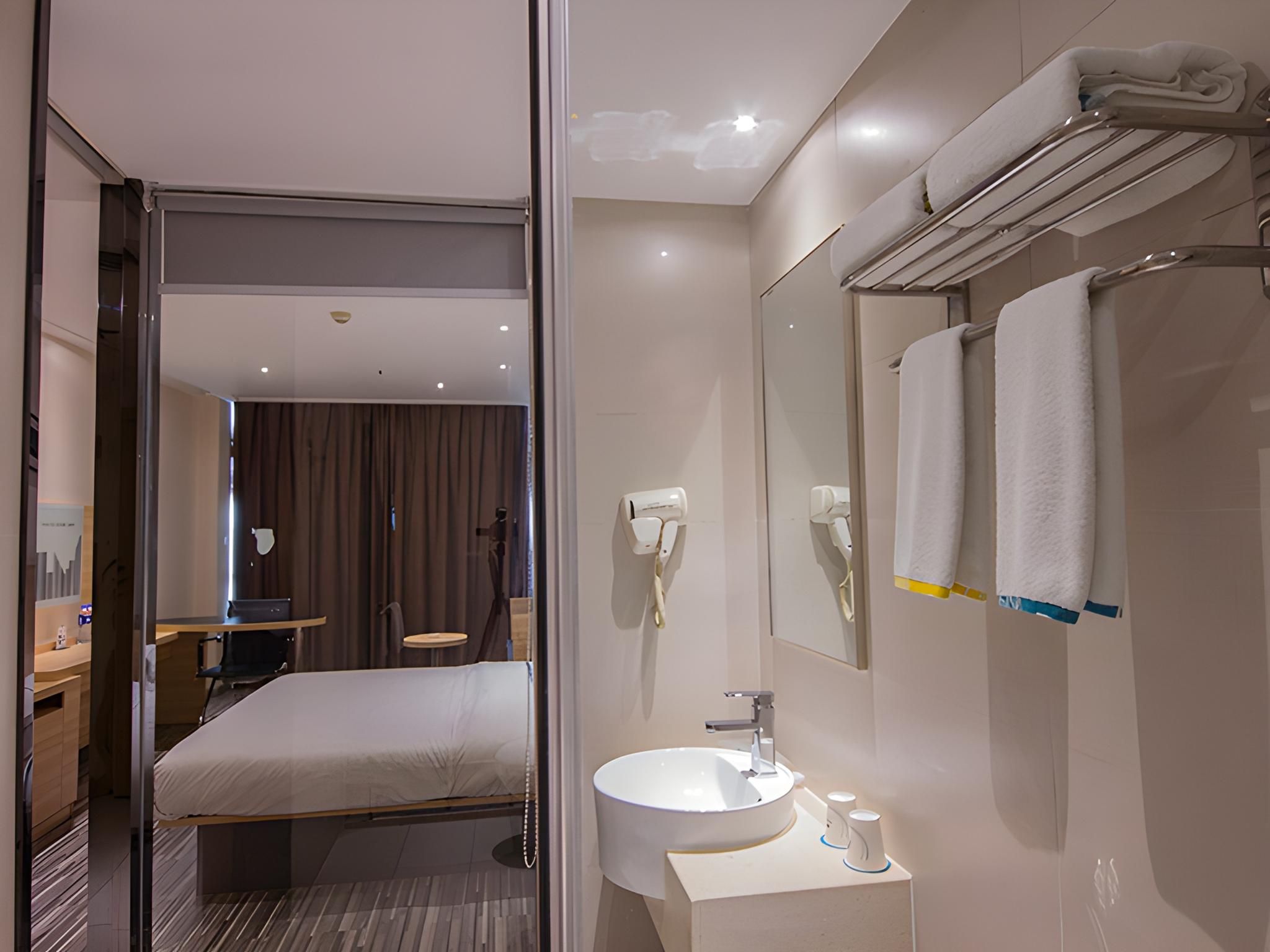 Dossen - Standard Bed Room