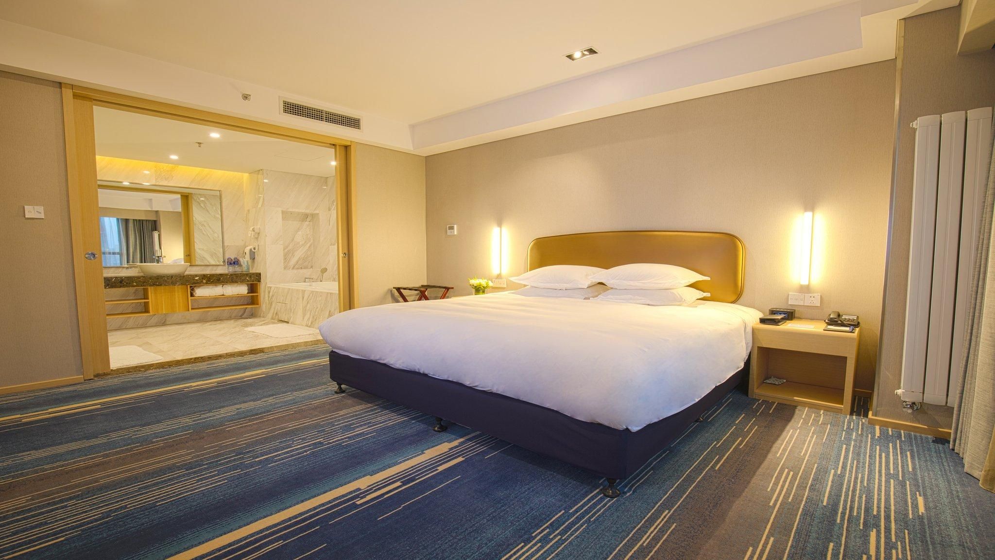 1 Bedroom Suite