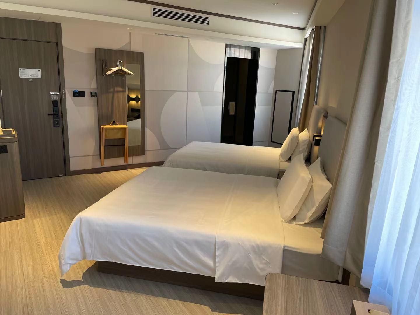 Huazhu - Family Room