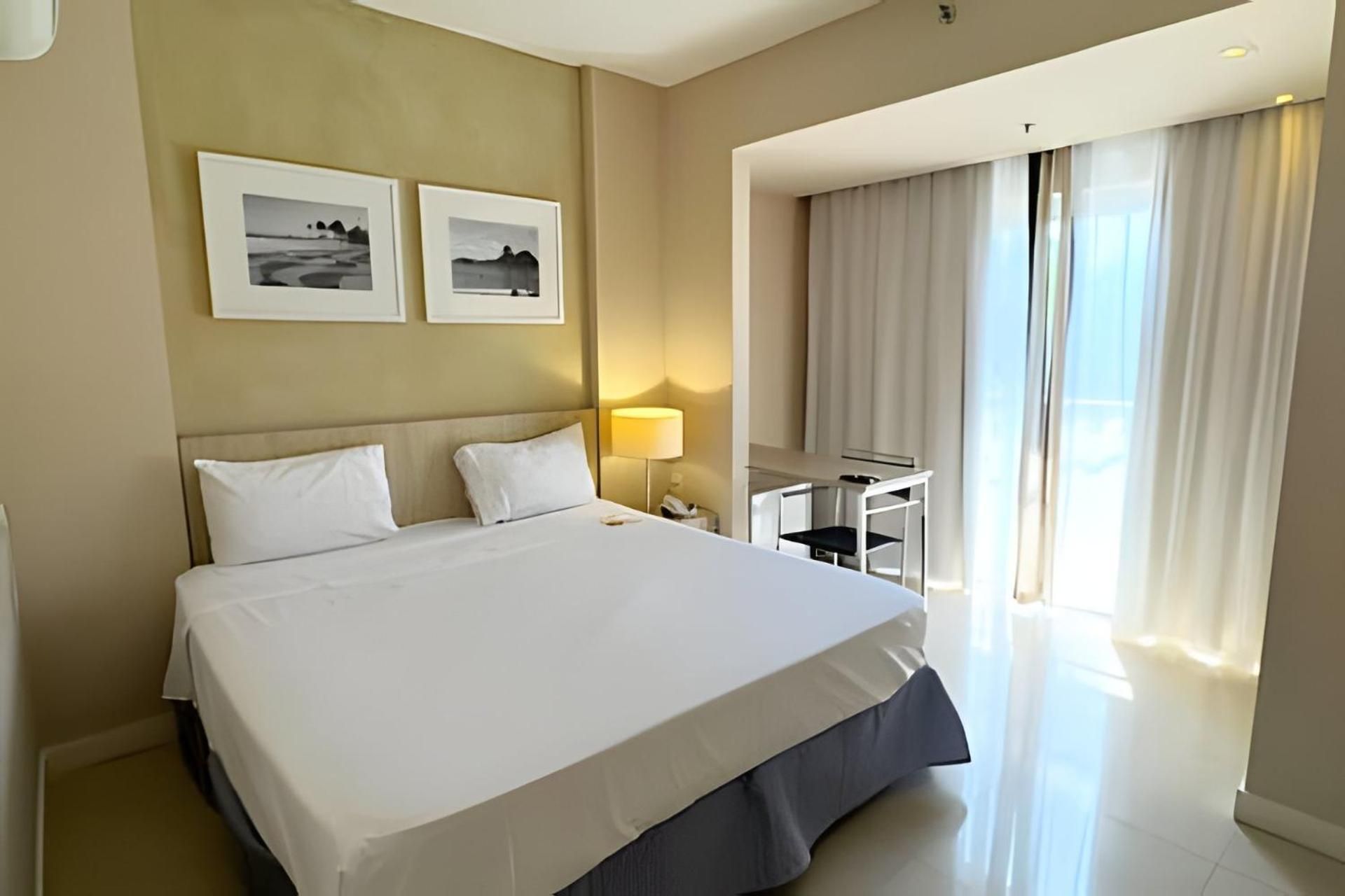 One-Bedroom Apartment with Balcony